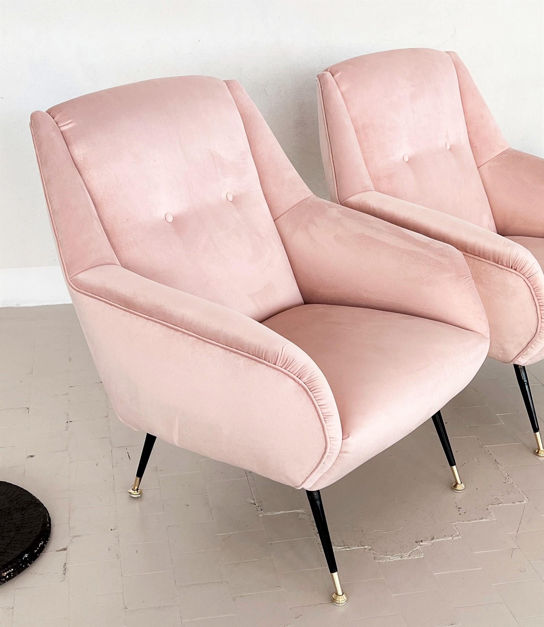Italian Midcentury Armchairs in Soft Pink Velvet and Brass Tips, 1950s For Sale 6