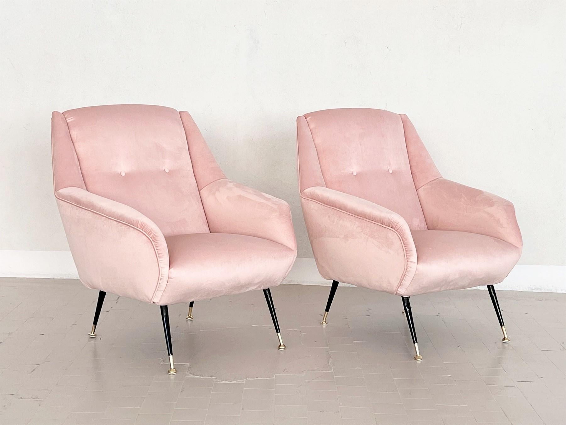 Italian Midcentury Armchairs in Soft Pink Velvet and Brass Tips, 1950s For Sale 1