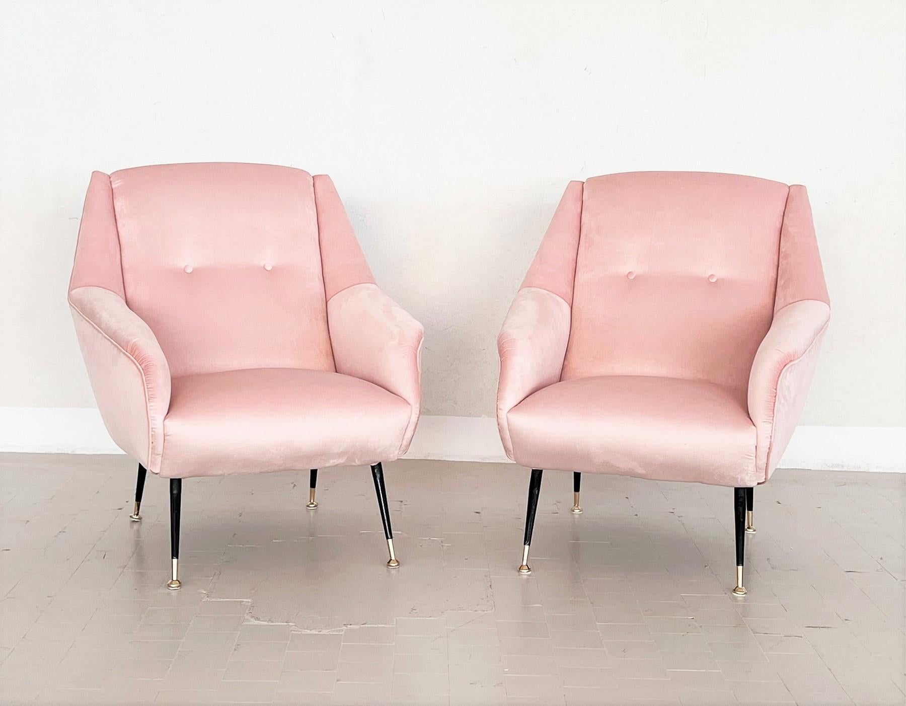 Italian Midcentury Armchairs in Soft Pink Velvet and Brass Tips, 1950s For Sale 4