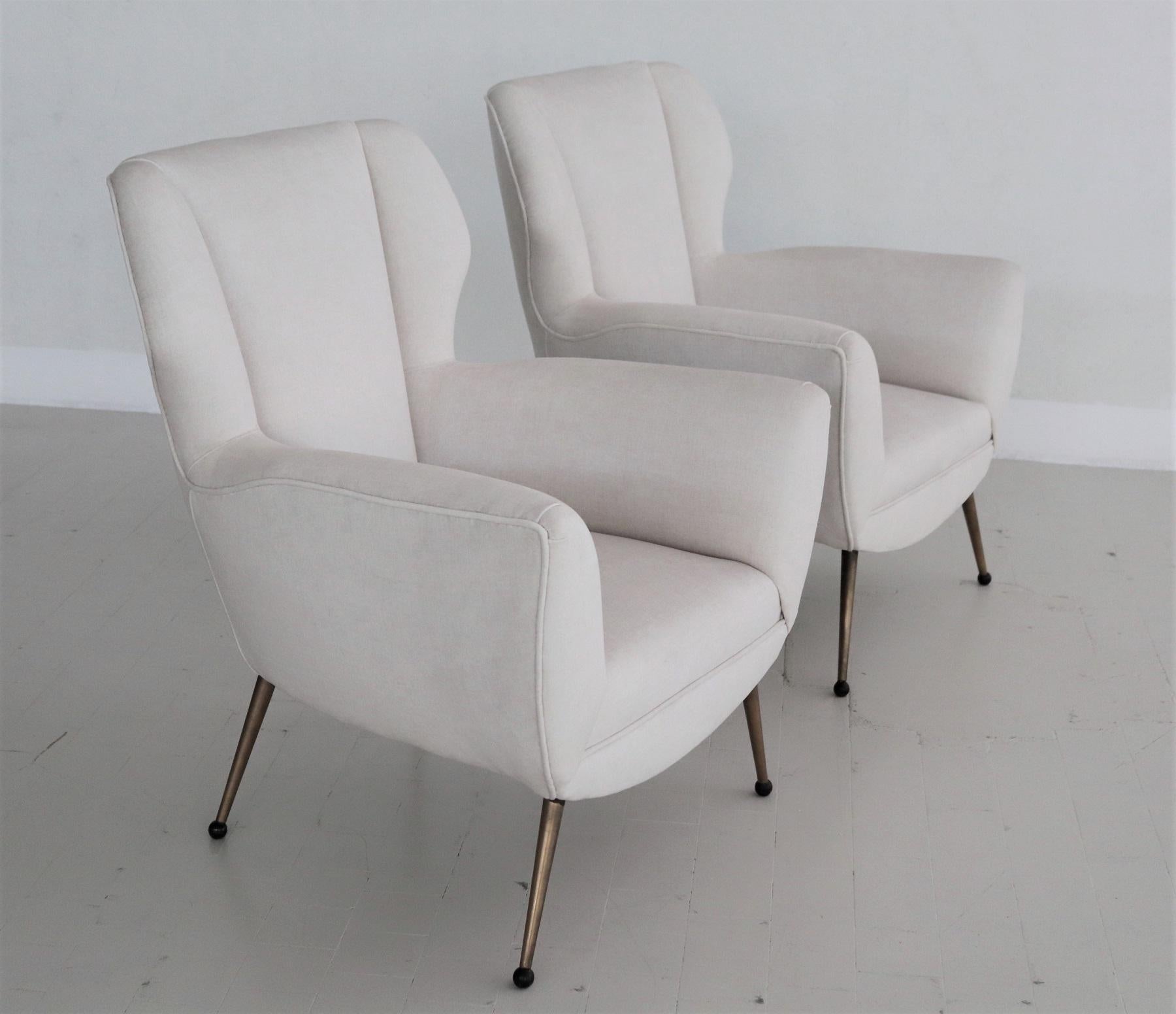 Mid-Century Modern Italian Midcentury Armchairs in Off-White Velvet in Gigi Radice Style, 1950s For Sale