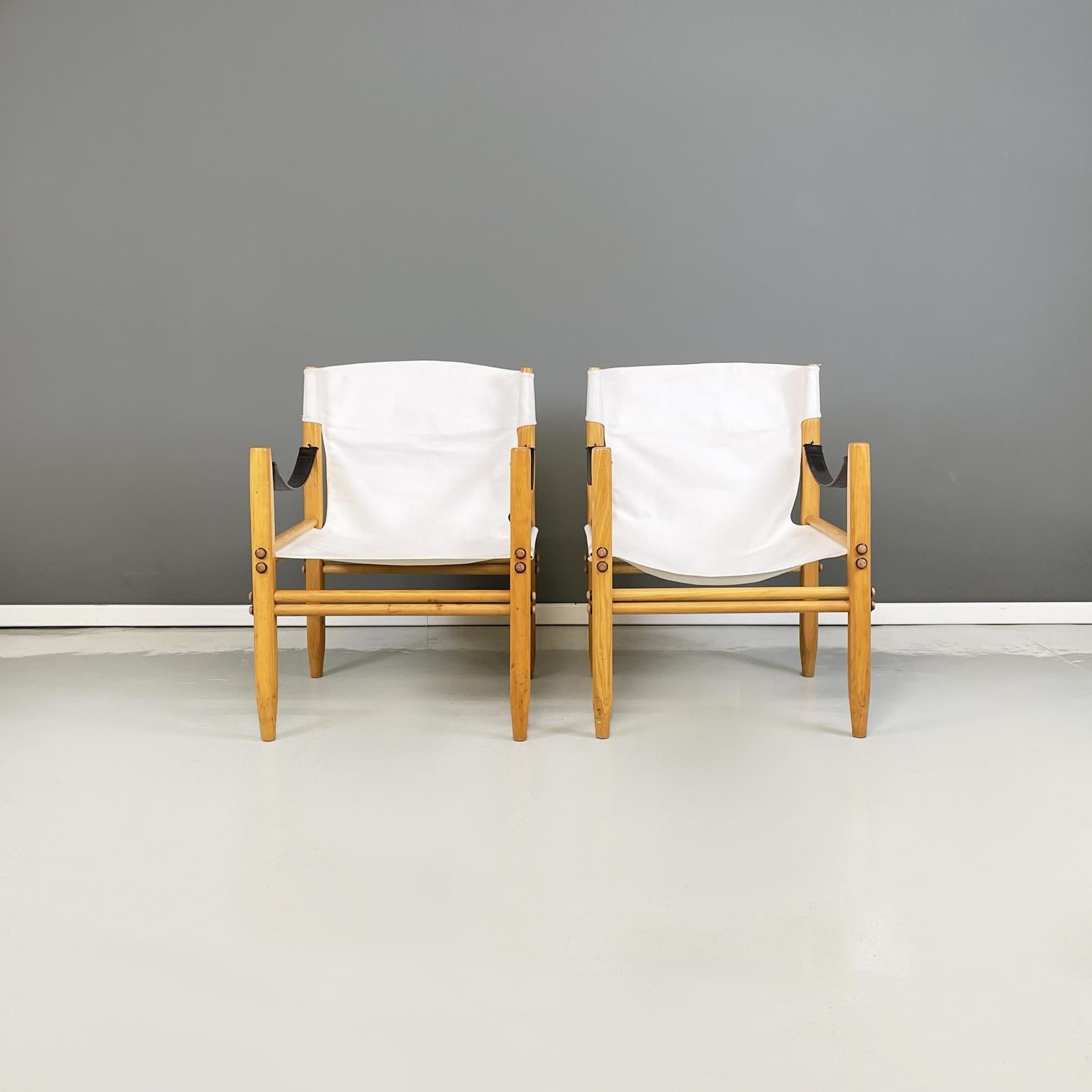 Italian midcentury Armchairs Oasi 85 Safari by Gian Franco Legler Zanotta, 1960s
Pair of armchairs mod. Oasi 85, also known as Safari, in white fabric and light wood. The seat and backrest are composed of a single fabric, fixed to the structure.