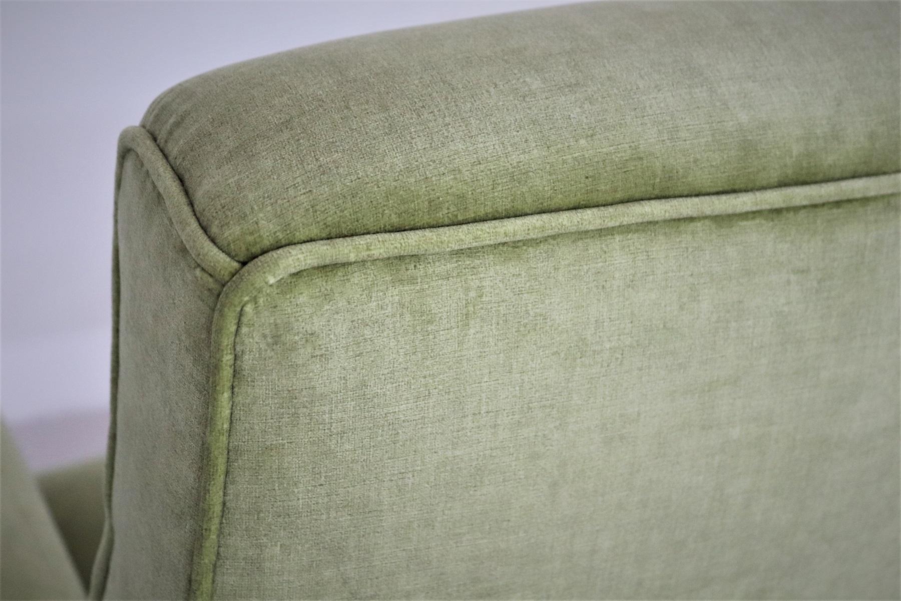 Italian Midcentury Armchairs Re-Upholstered in Green Velvet, 1960s For Sale 5