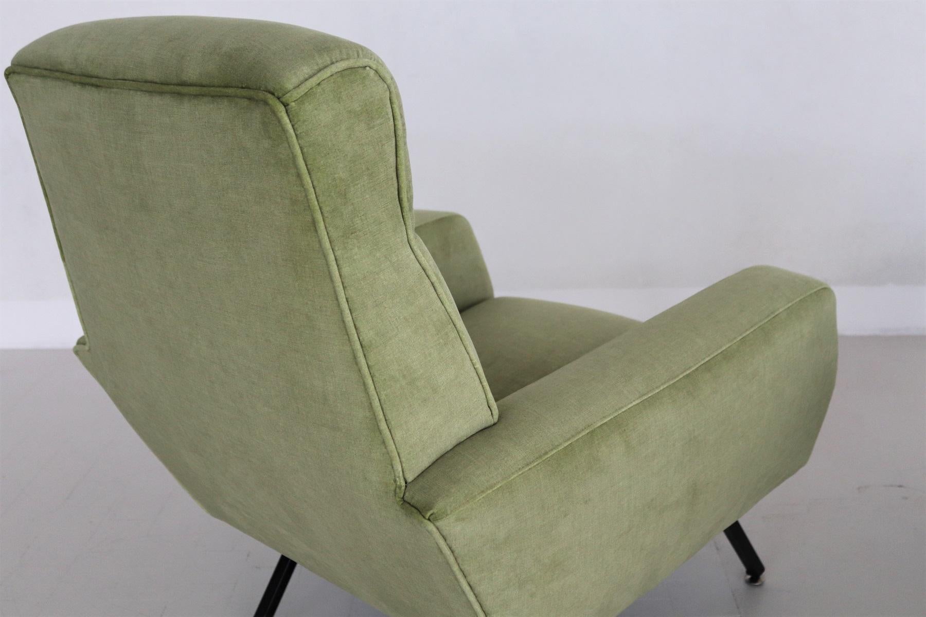 Italian Midcentury Armchairs Re-Upholstered in Green Velvet, 1960s For Sale 6