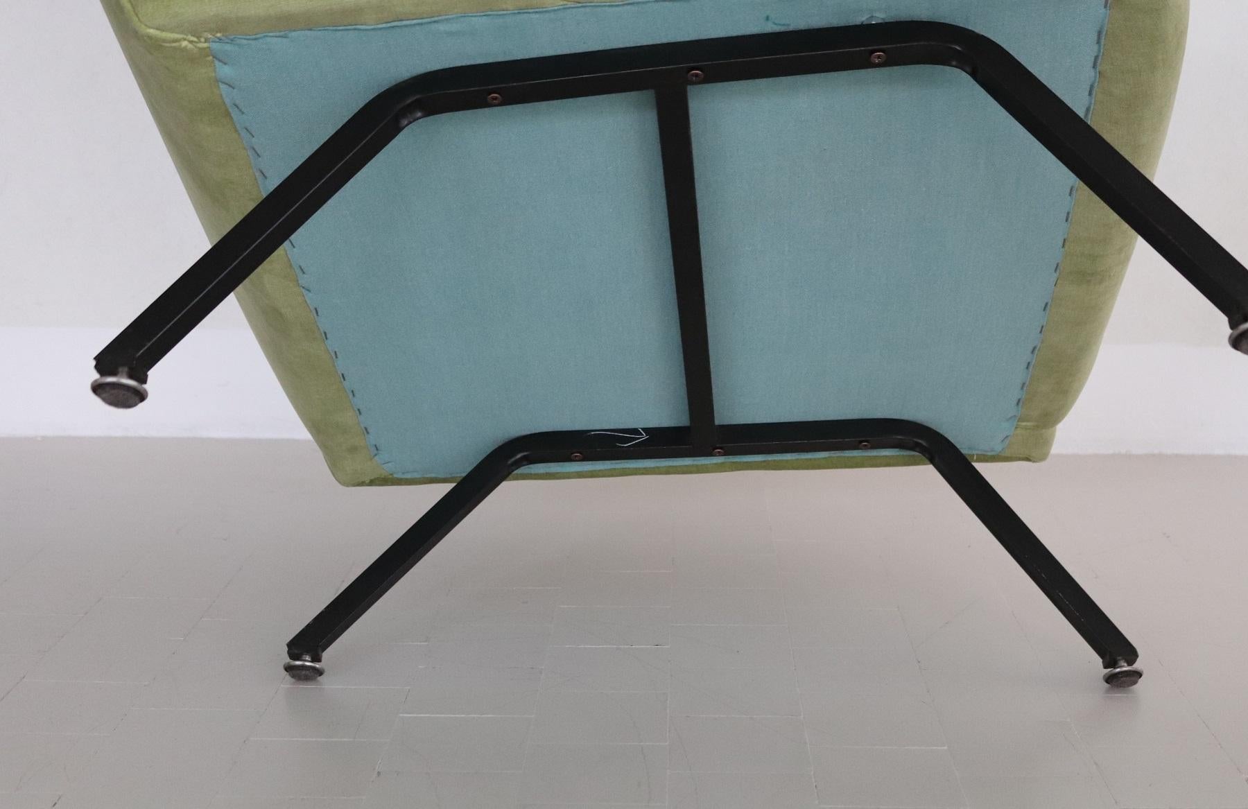 Italian Midcentury Armchairs Re-Upholstered in Green Velvet, 1960s For Sale 7