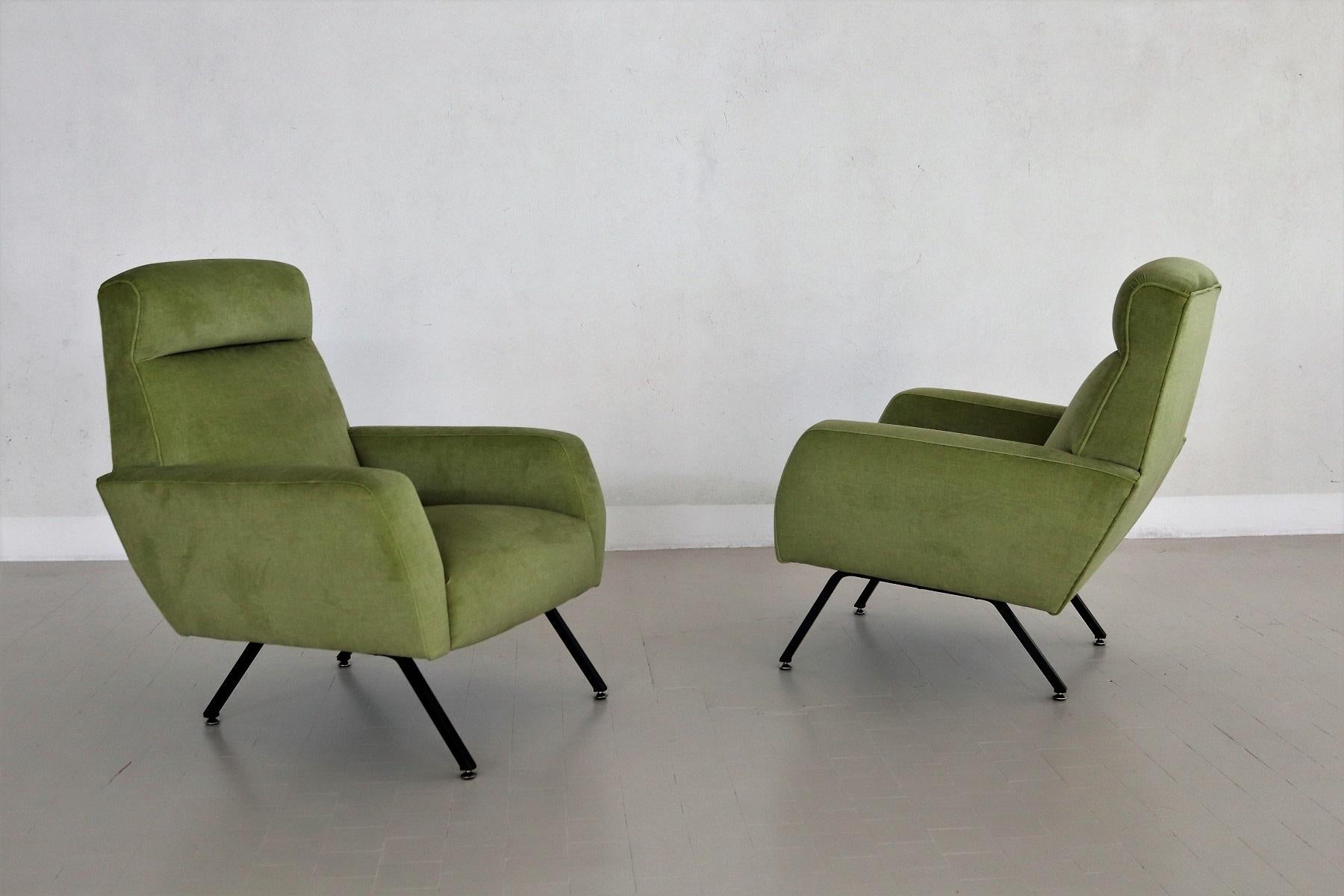 Mid-20th Century Italian Midcentury Armchairs Re-Upholstered in Green Velvet, 1960s For Sale