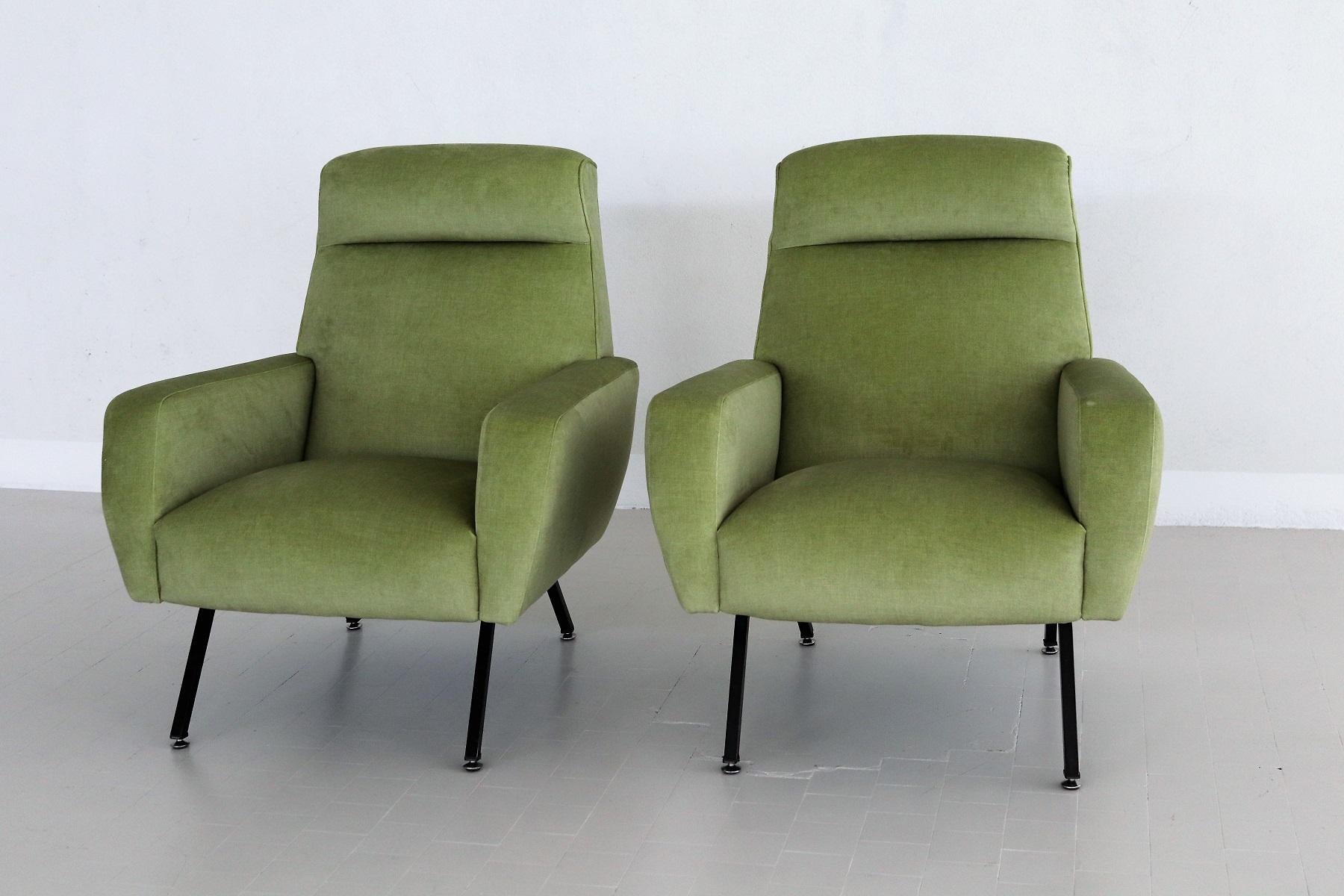Italian Midcentury Armchairs Re-Upholstered in Green Velvet, 1960s For Sale 1