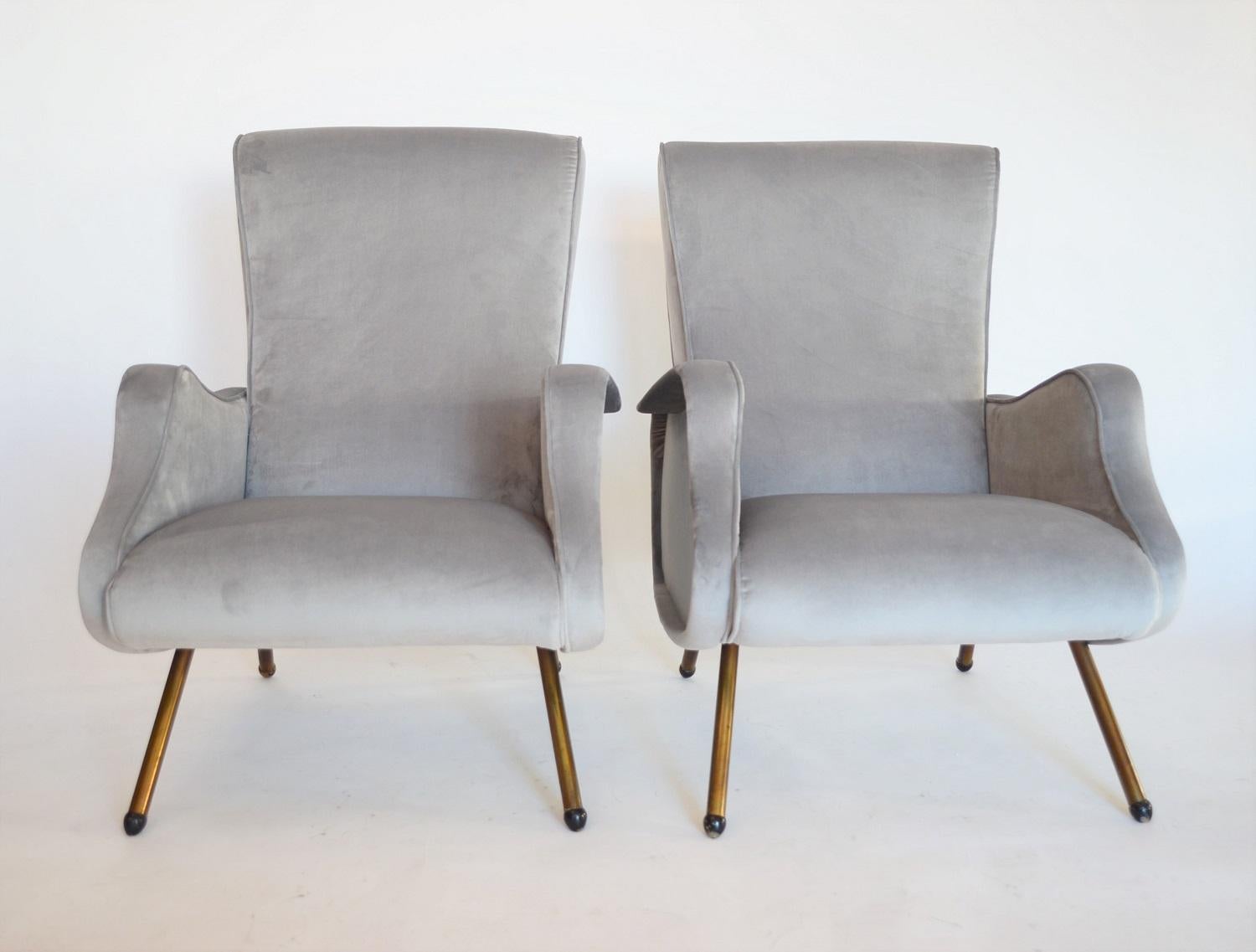 Italian Midcentury Armchairs Restored and Reupholstered in Grey Velvet, 1950s In Good Condition In Morazzone, Varese
