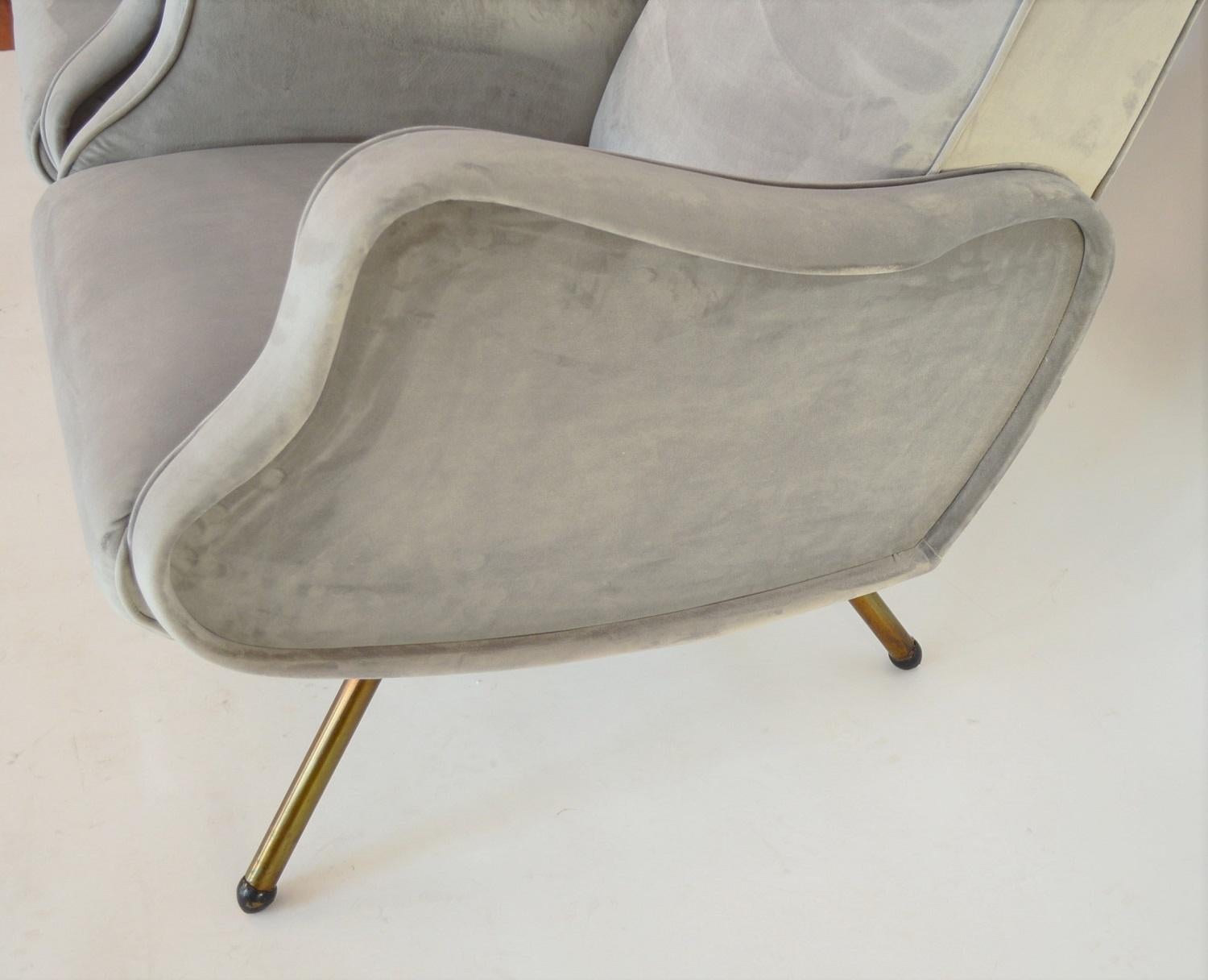 Italian Midcentury Armchairs Restored and Reupholstered in Grey Velvet, 1950s 3