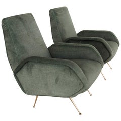 Italian Midcentury Armchairs Restored in Green Velvet with Brass Feet, 1950s Italian Midcentury Armchairs Restored in Green Velvet with Brass Feet, 1950s