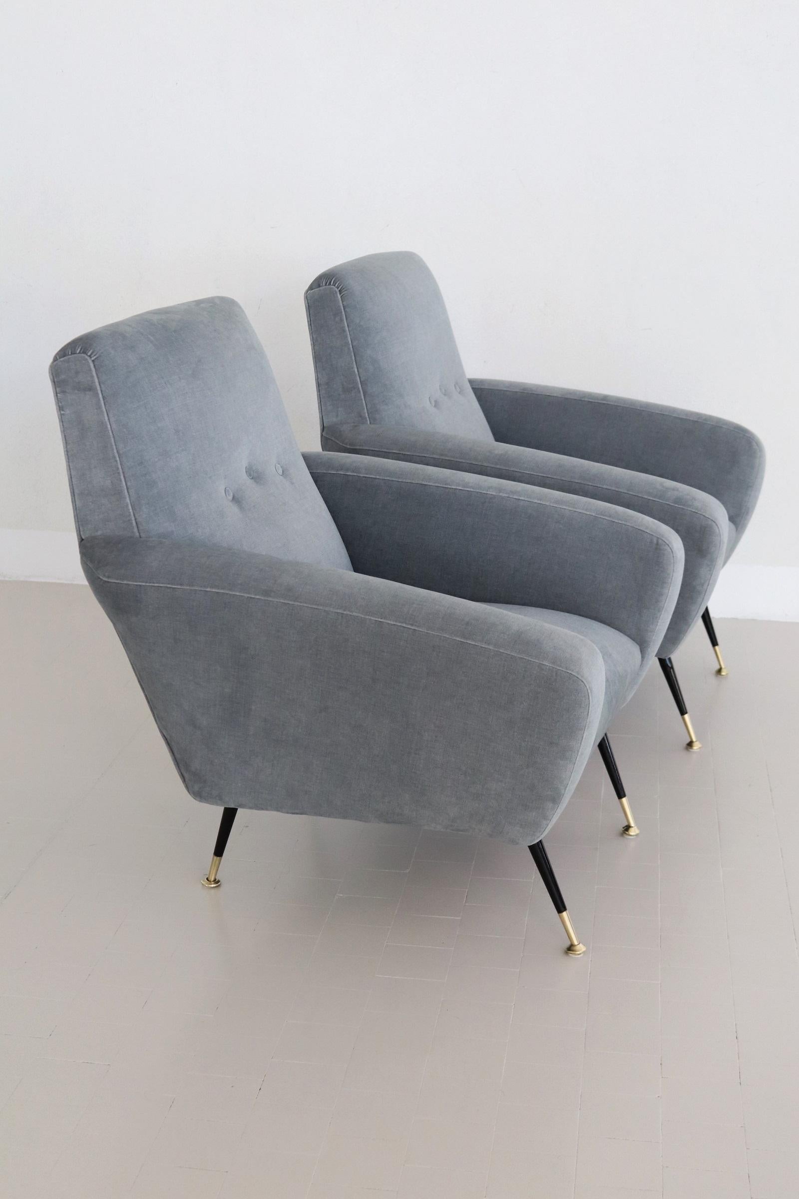 Italian Midcentury Armchairs reupholstered in Luxury Blue Grey Velvet, 1950s For Sale 9