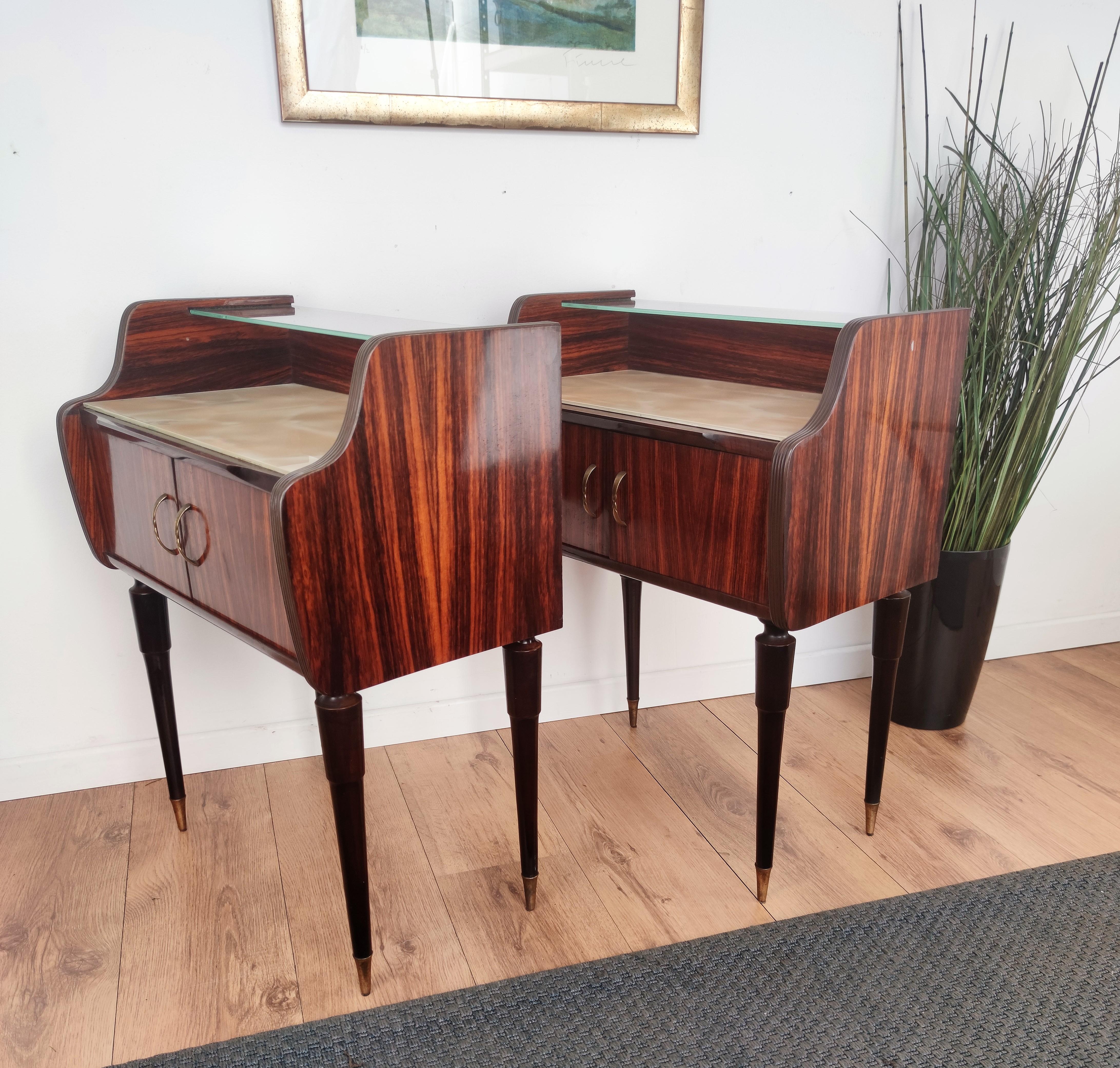 Italian Midcentury Art Deco Nightstands Bed Side Tables Wood Brass & Glass In Good Condition For Sale In Carimate, Como
