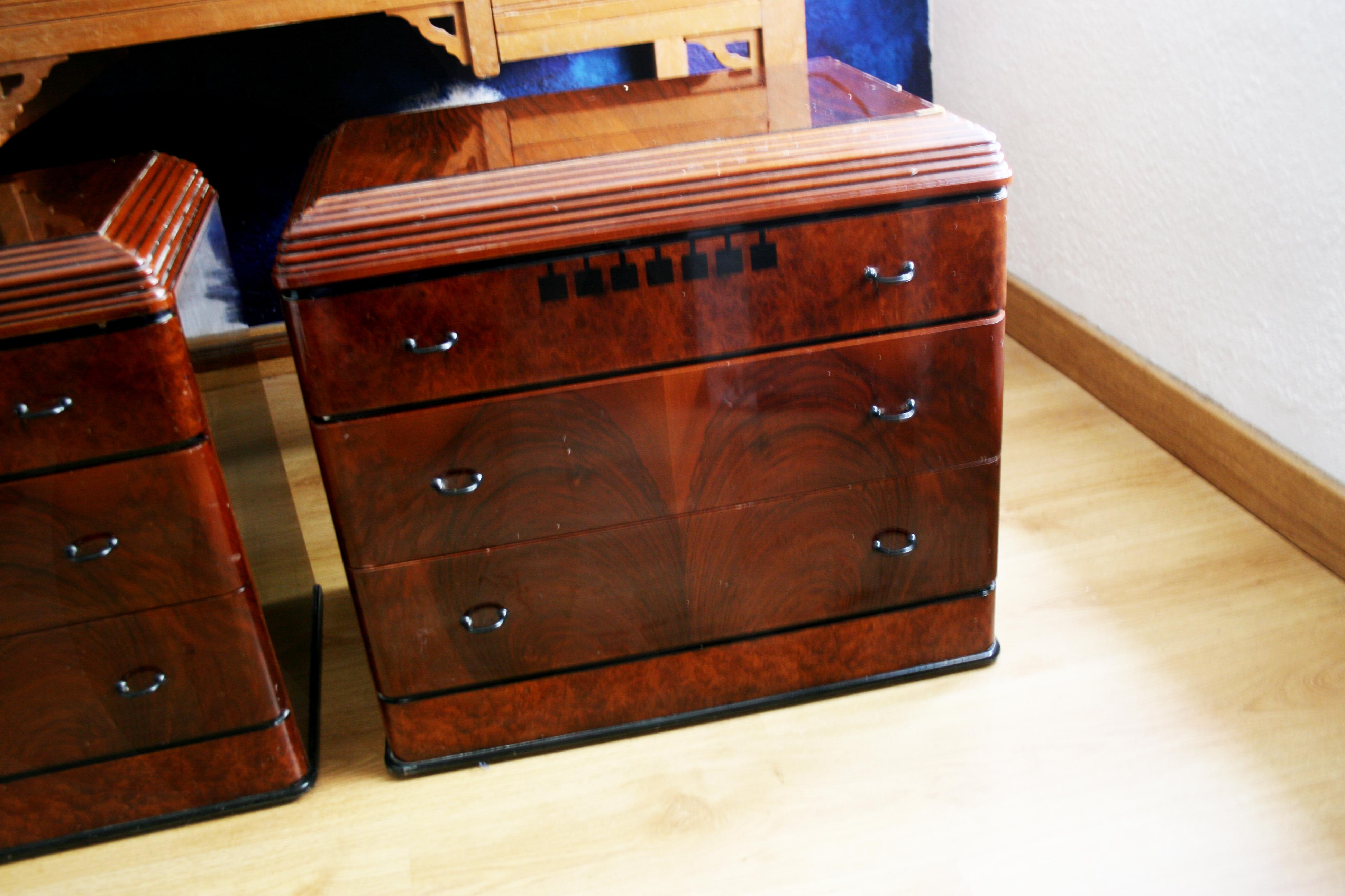  Art Deco Pair of Nightstands or Bedside Tables.Italy 5