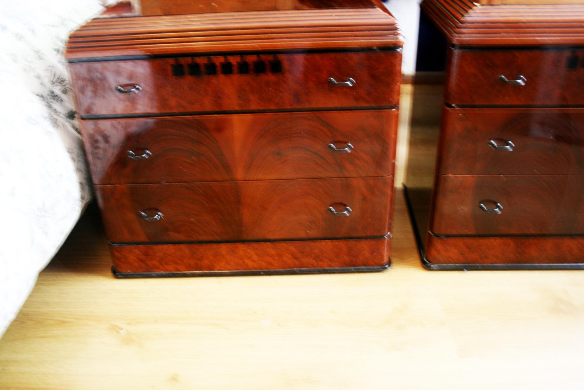  Art Deco Pair of Nightstands or Bedside Tables.Italy In Good Condition In Mombuey, Zamora