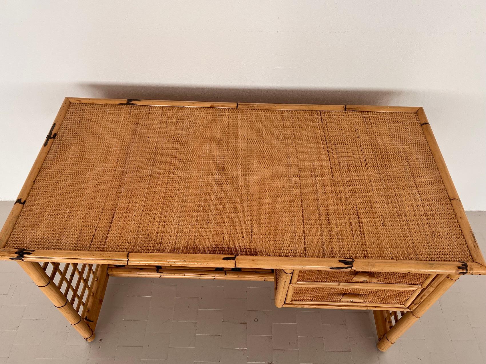 Italian Midcentury Bamboo and Rattan Desk or Vanity with two Drawers, 1970s For Sale 5
