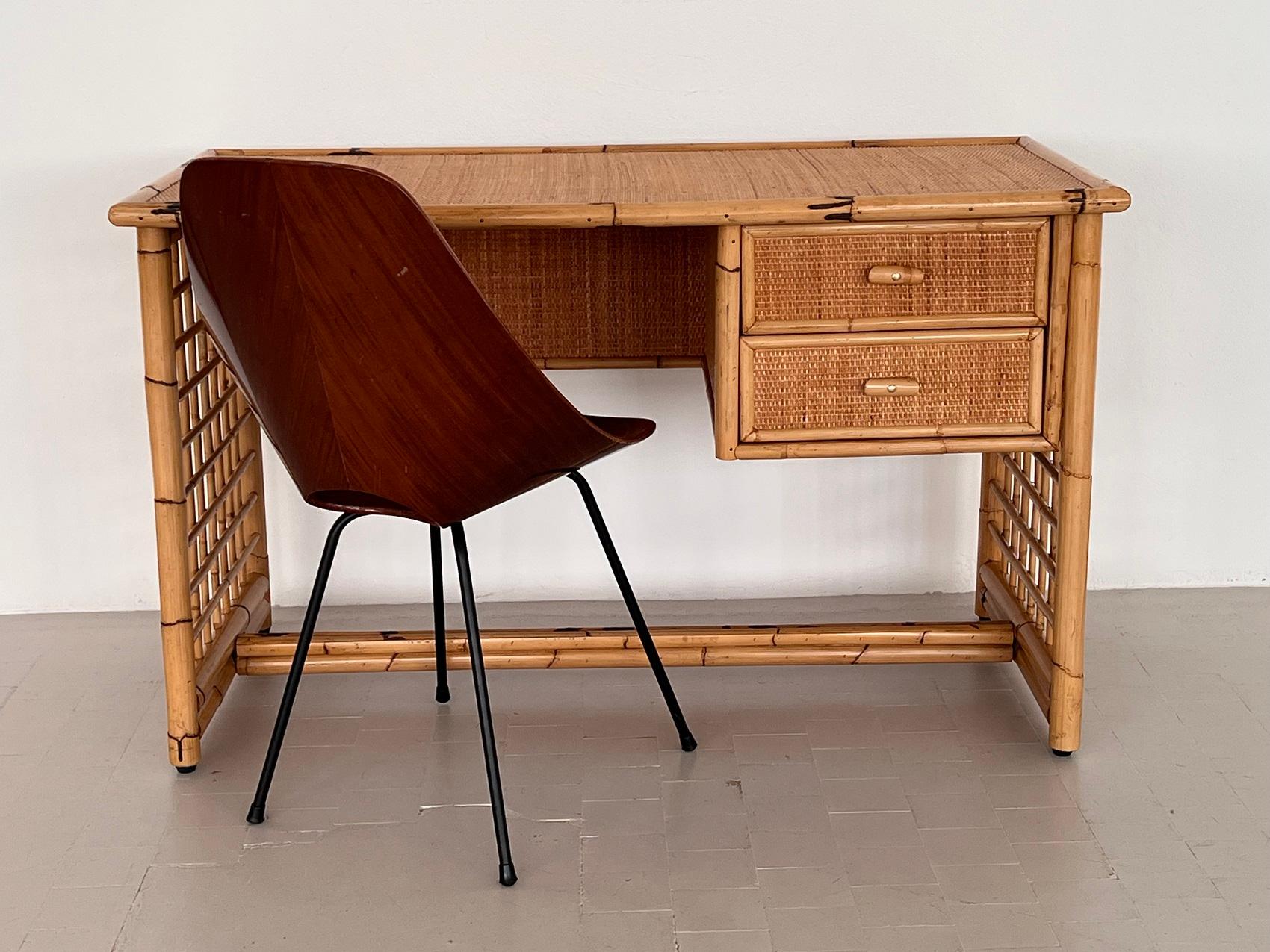 Italian Midcentury Bamboo and Rattan Desk or Vanity with two Drawers, 1970s For Sale 12