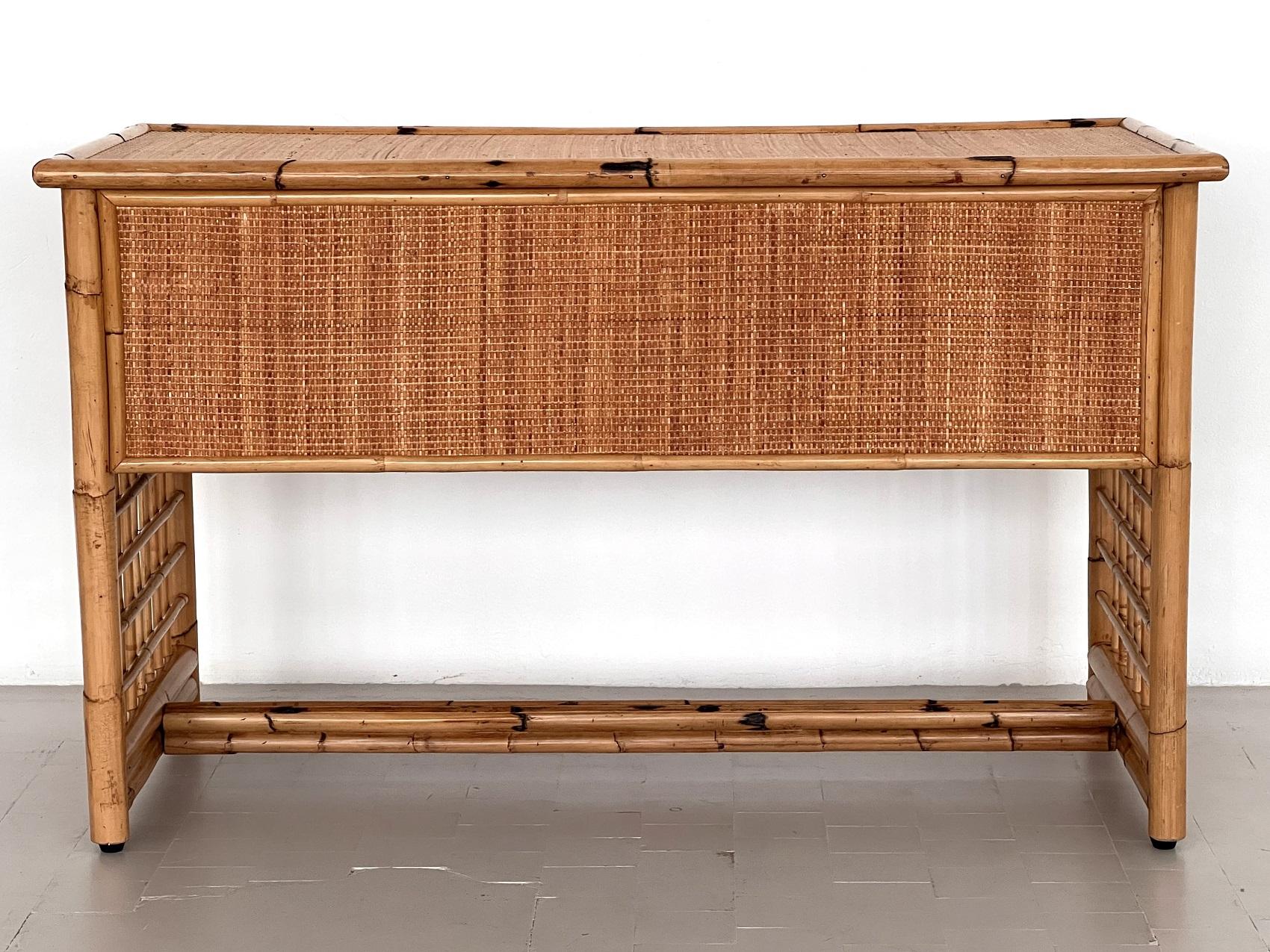 Italian Midcentury Bamboo and Rattan Desk or Vanity with two Drawers, 1970s For Sale 1