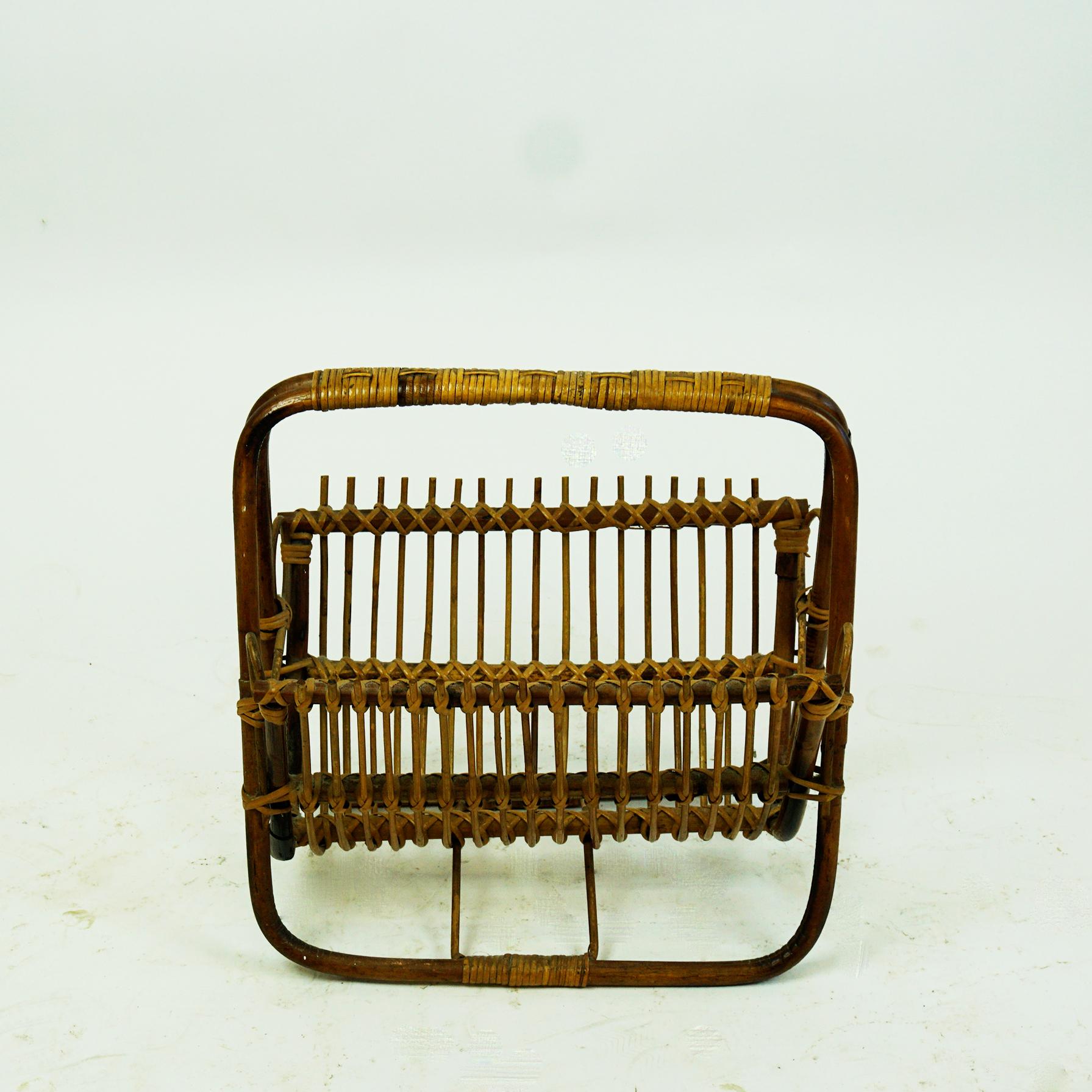 Italian Midcentury Bamboo and Wicker Magazine Stand For Sale 2