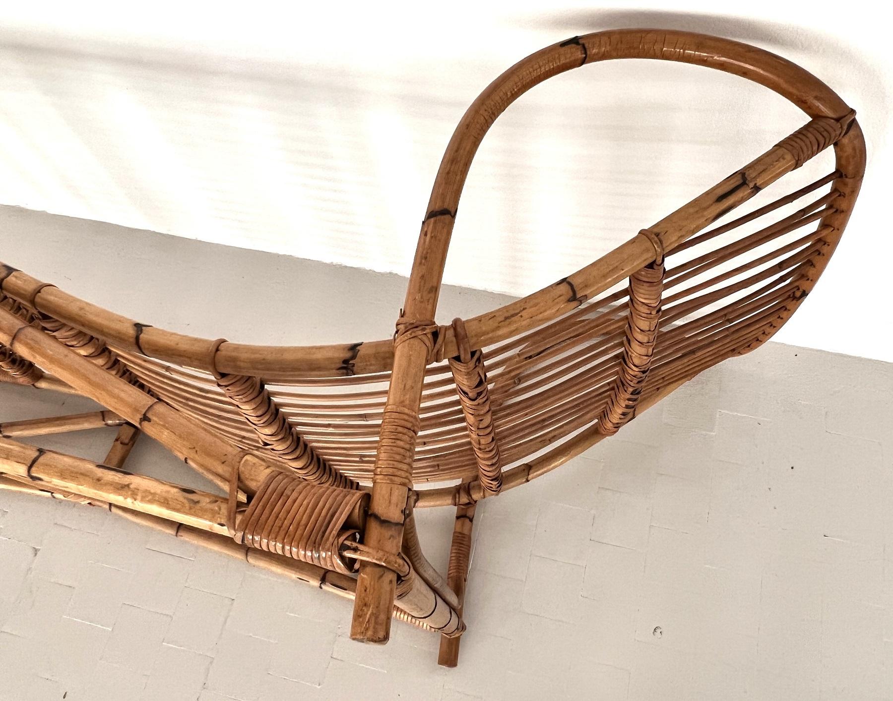 Italian Midcentury Organic Bamboo Daybed or Sunbed For Sale 3