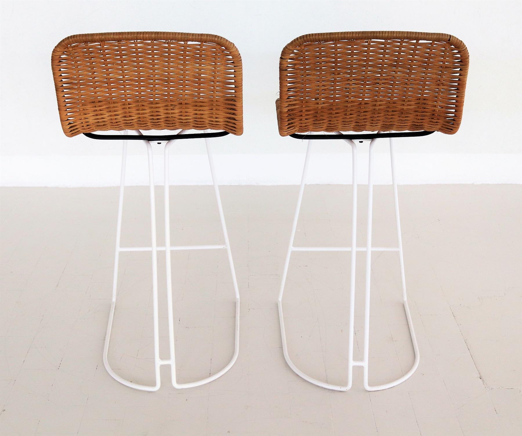 Italian Midcentury Bar Stools in Wicker and Metal by Cidue, 1980s In Good Condition For Sale In Morazzone, Varese