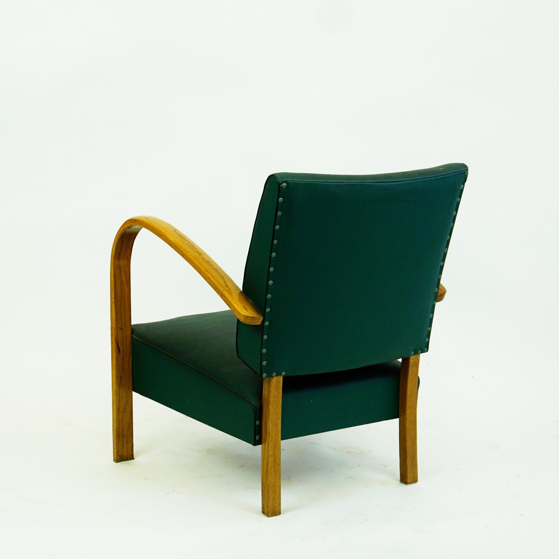 Italian Midcentury Beech Lounge Chair with Green Leatherette For Sale 2