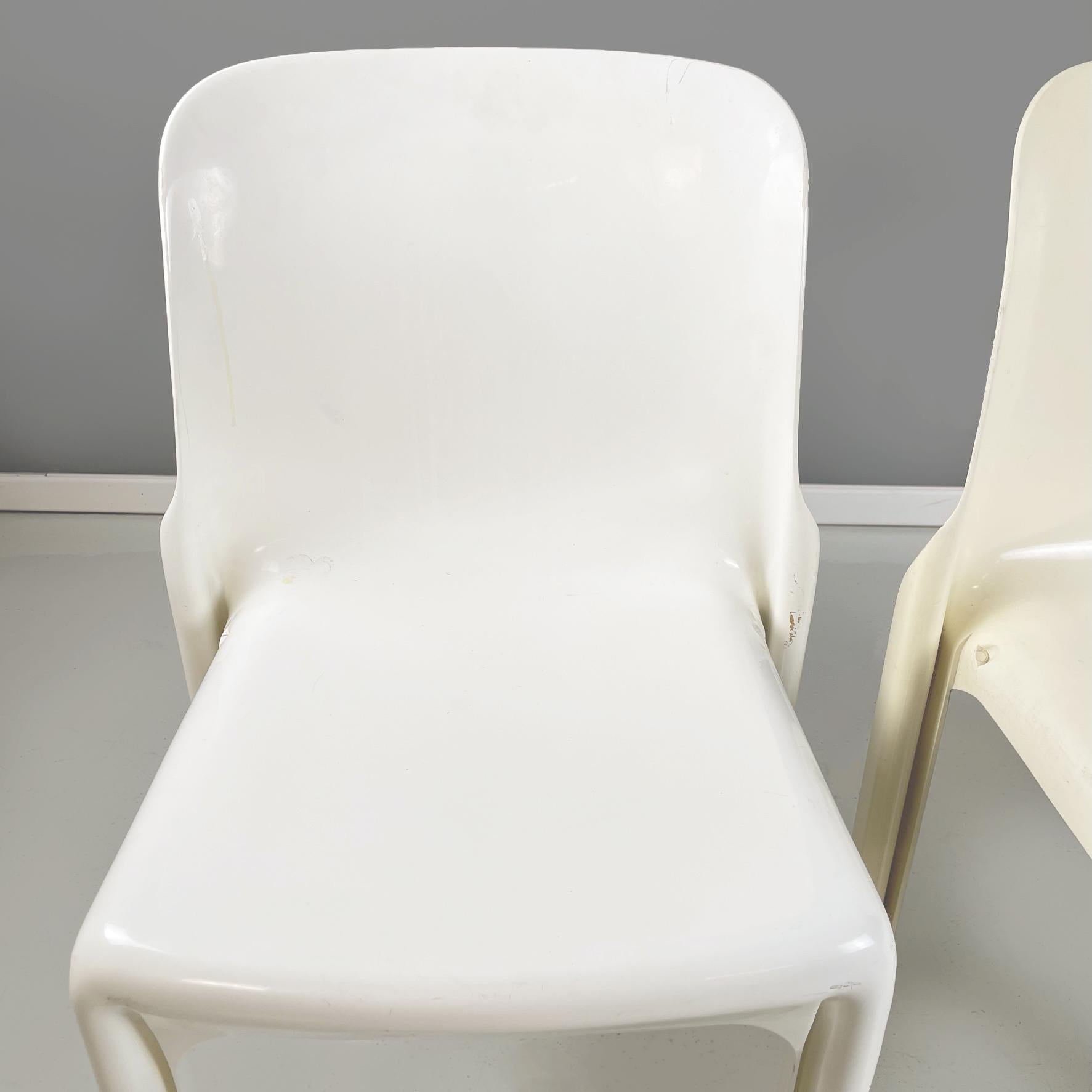 Italian Midcentury Beige Plastic Chairs Selene by Vico Magistretti Artemide 1960 6
