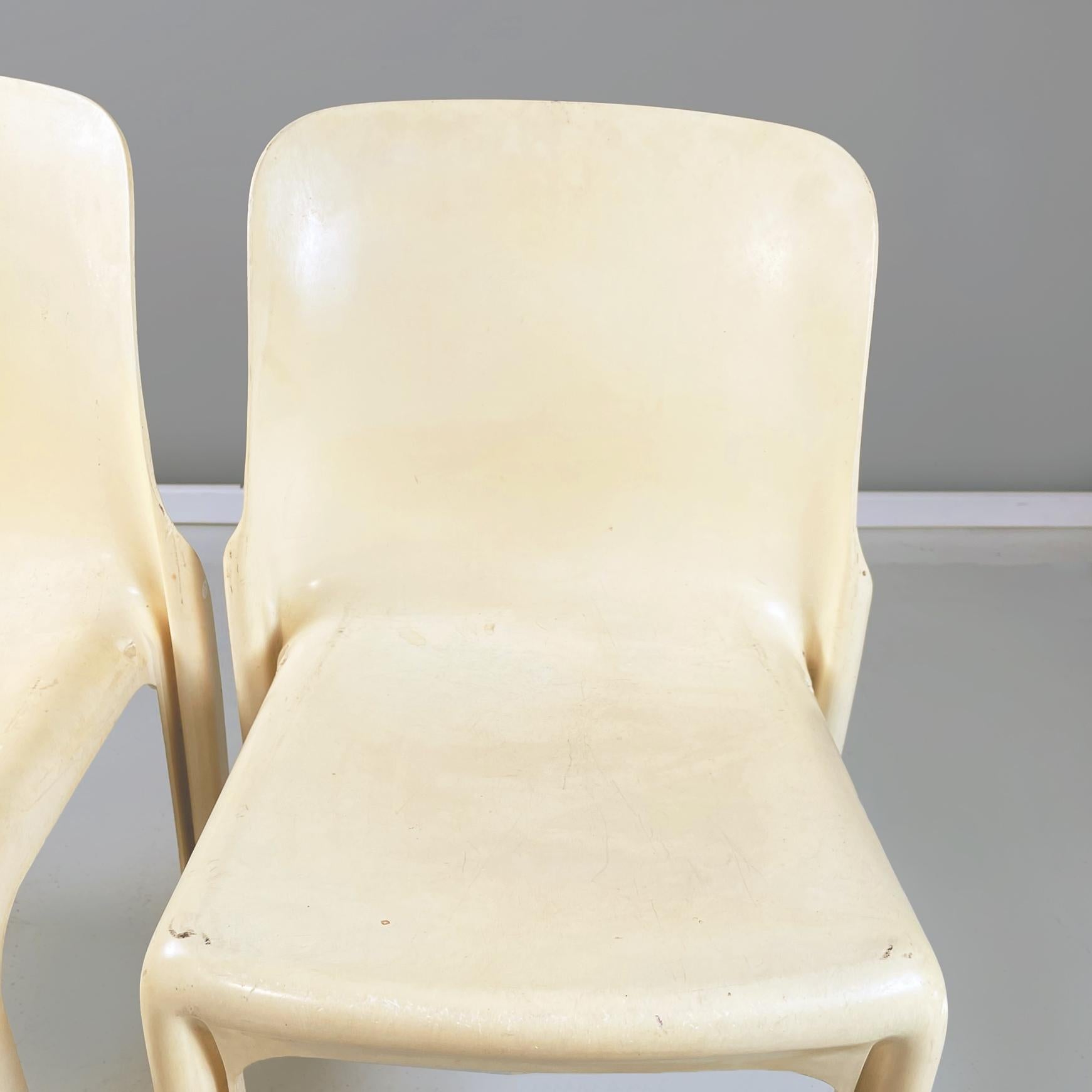 Italian Midcentury Beige Plastic Chairs Selene by Vico Magistretti Artemide 1960 3