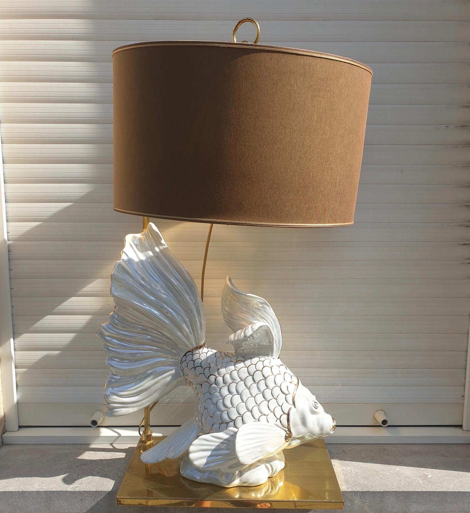 Italian Midcentury Big Ceramic Fish Lamp with Brass Details, 1970s For Sale 2