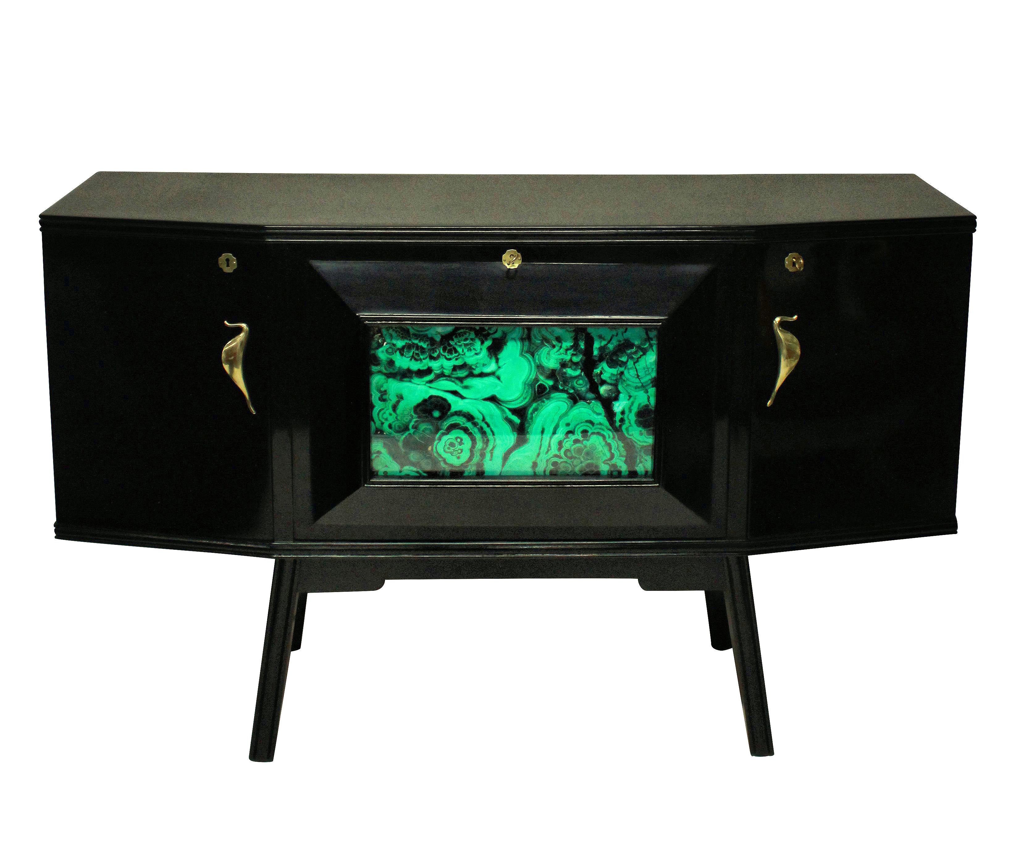 Italian Midcentury Black Lacquered Credenza with Bar In Good Condition In London, GB