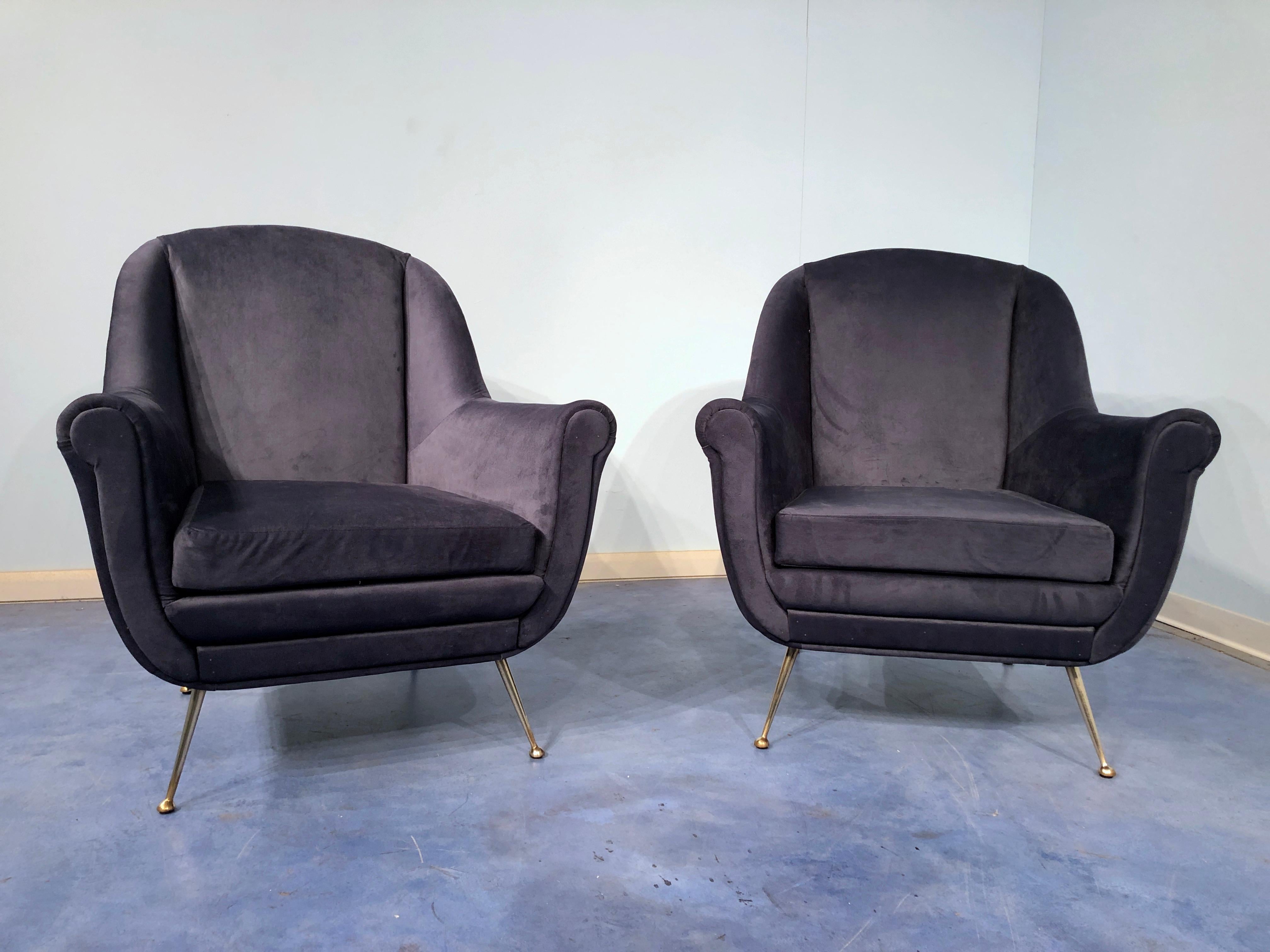 Mid-Century Modern Pair of Italian Midcentury Midnight Blue Velvet Armchairs, Gio Ponti Style 1950s For Sale