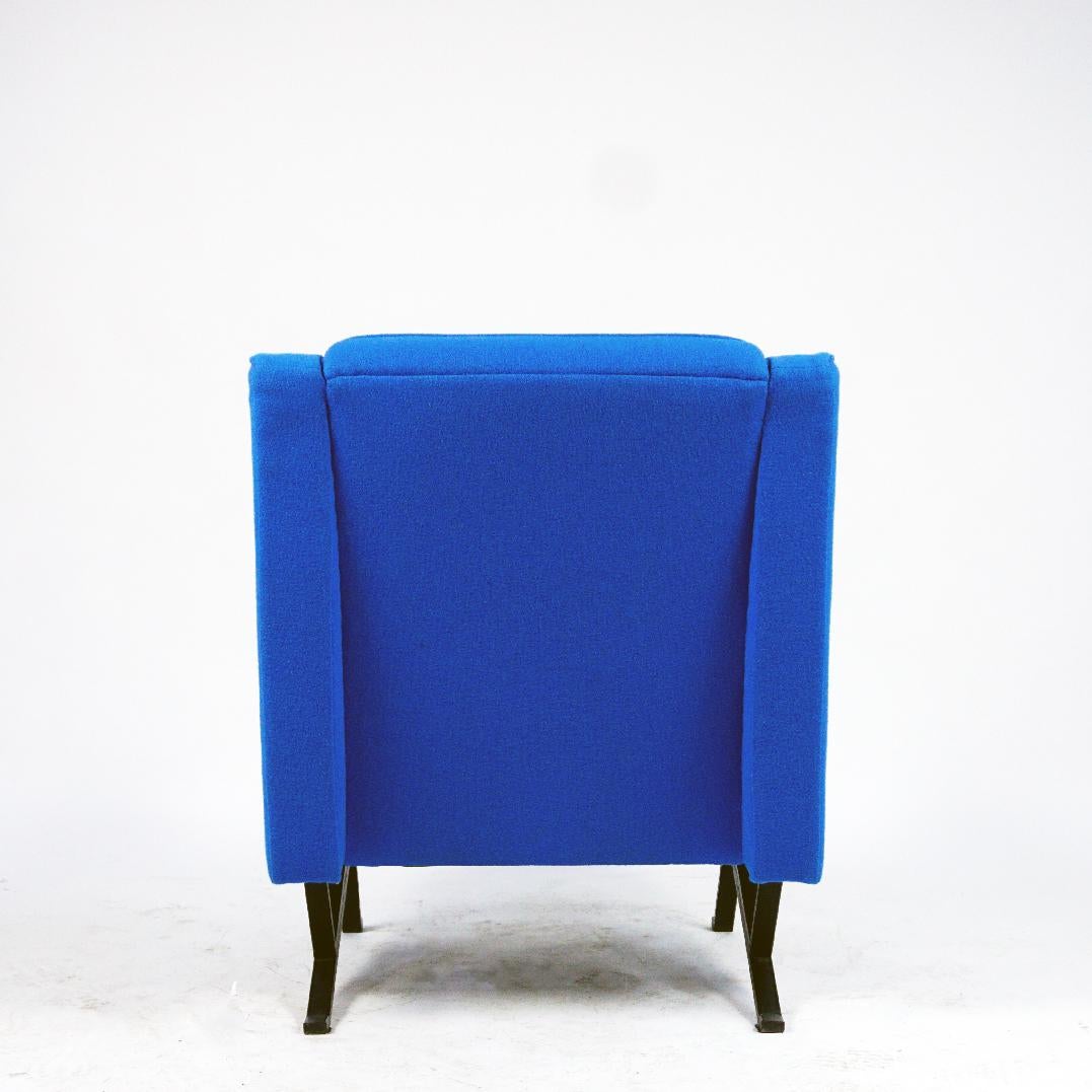 Italian Midcentury Blue Wool Fabric and black Steel Lounge Armchair 2