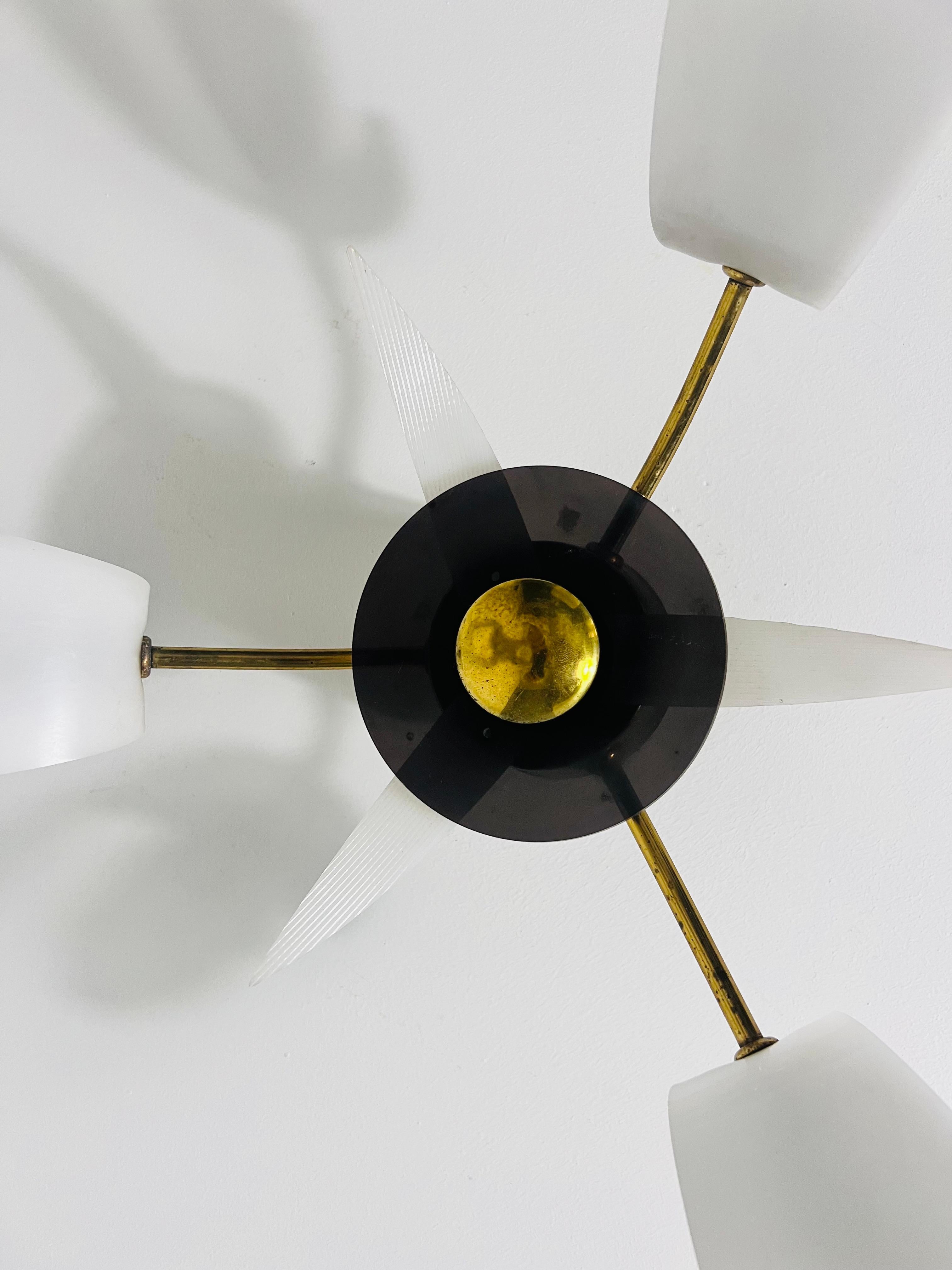 Italian Midcentury Brass 3-Arm Sputnik Chandelier, 1950s For Sale 1