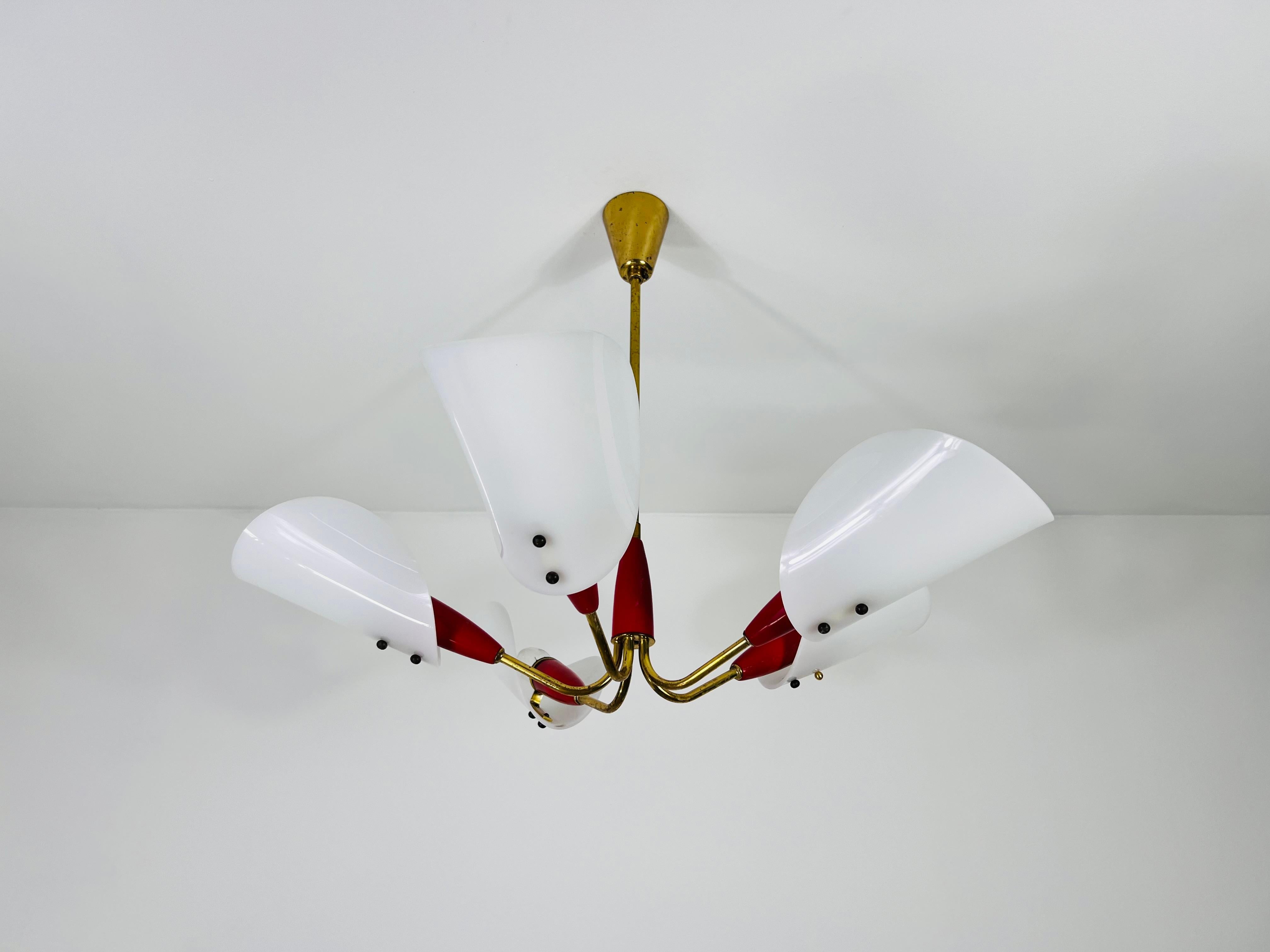 Italian Midcentury Brass 5-Arm Sputnik Chandelier, 1950s For Sale 1