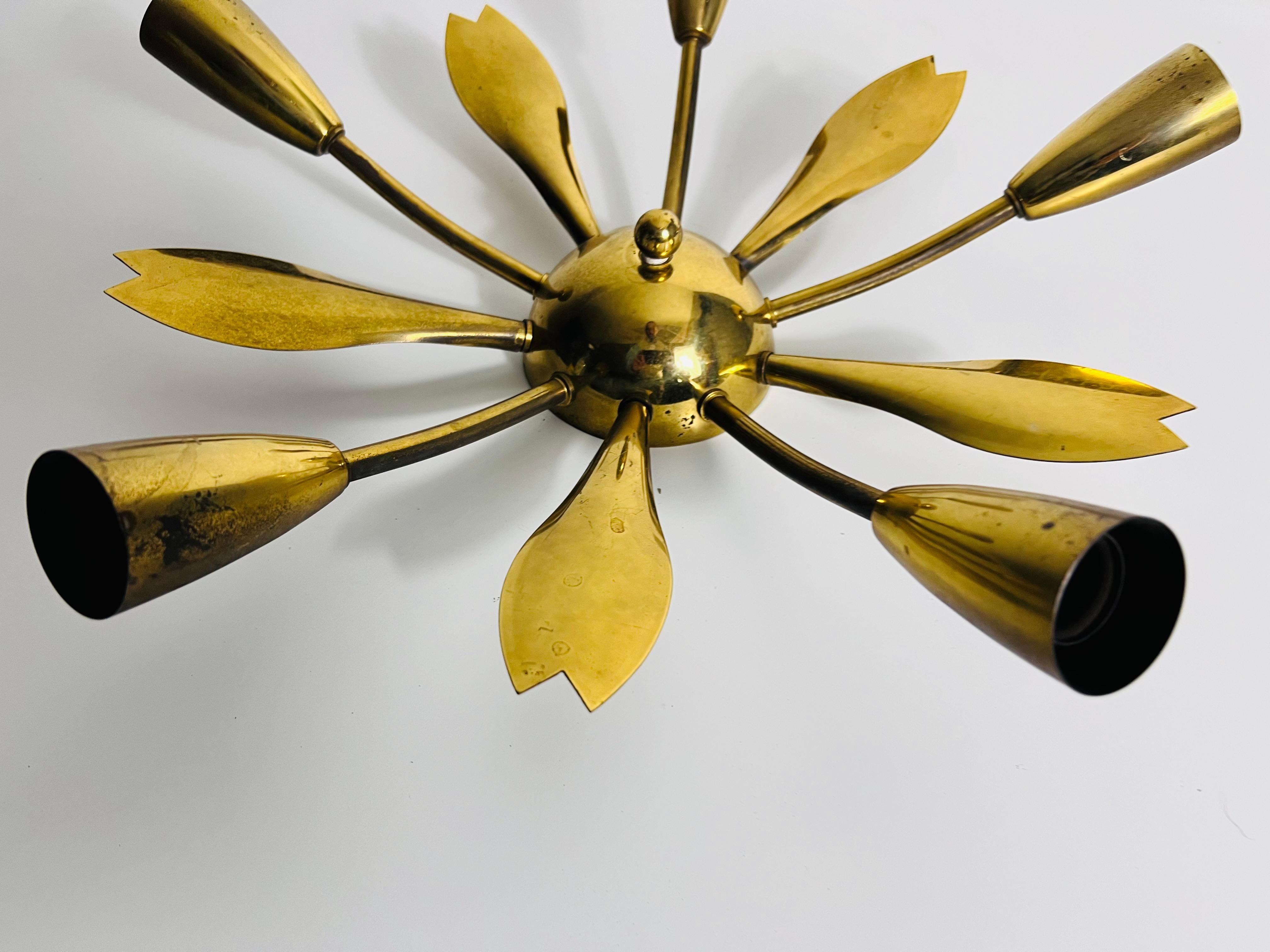 Italian Midcentury Brass 5-Arm Sputnik Chandelier, 1950s For Sale 3