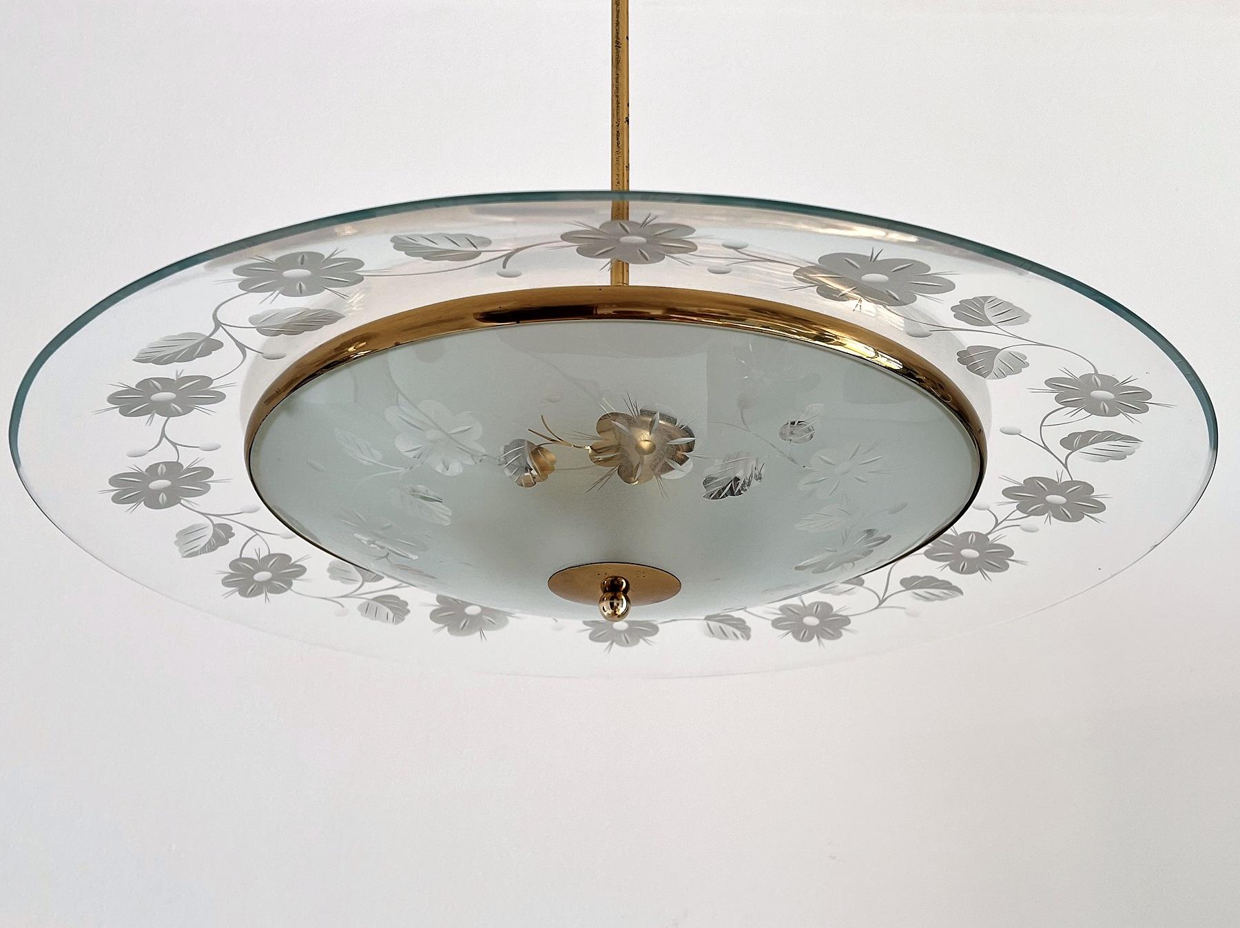 Italian Midcentury Brass and Crystal Glass Chandelier in Pietro Chiesa Style 5