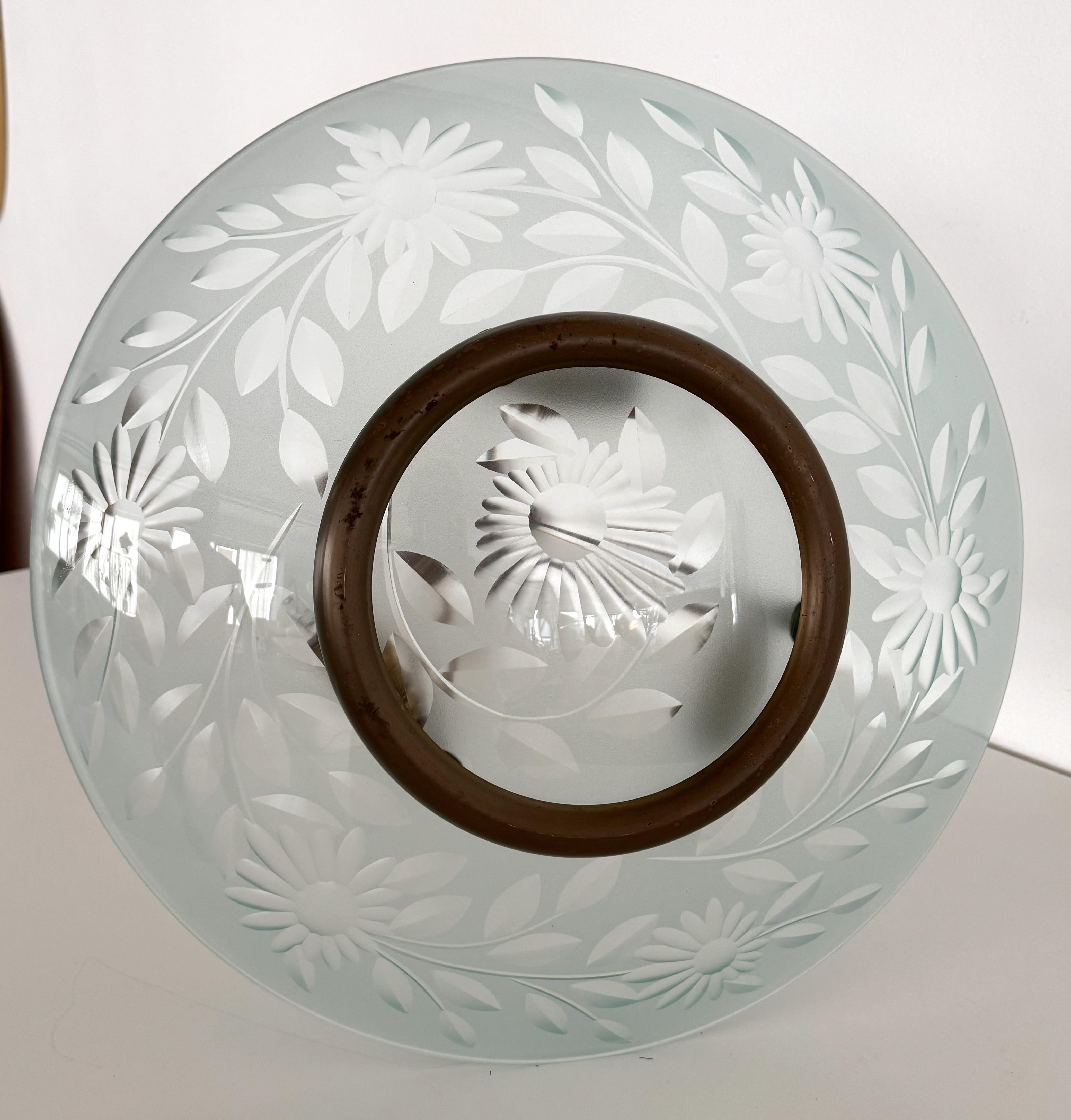 Lustre italien du milieu du siècle en laiton et verre de cristal de style Pietro Chiesa en vente 8