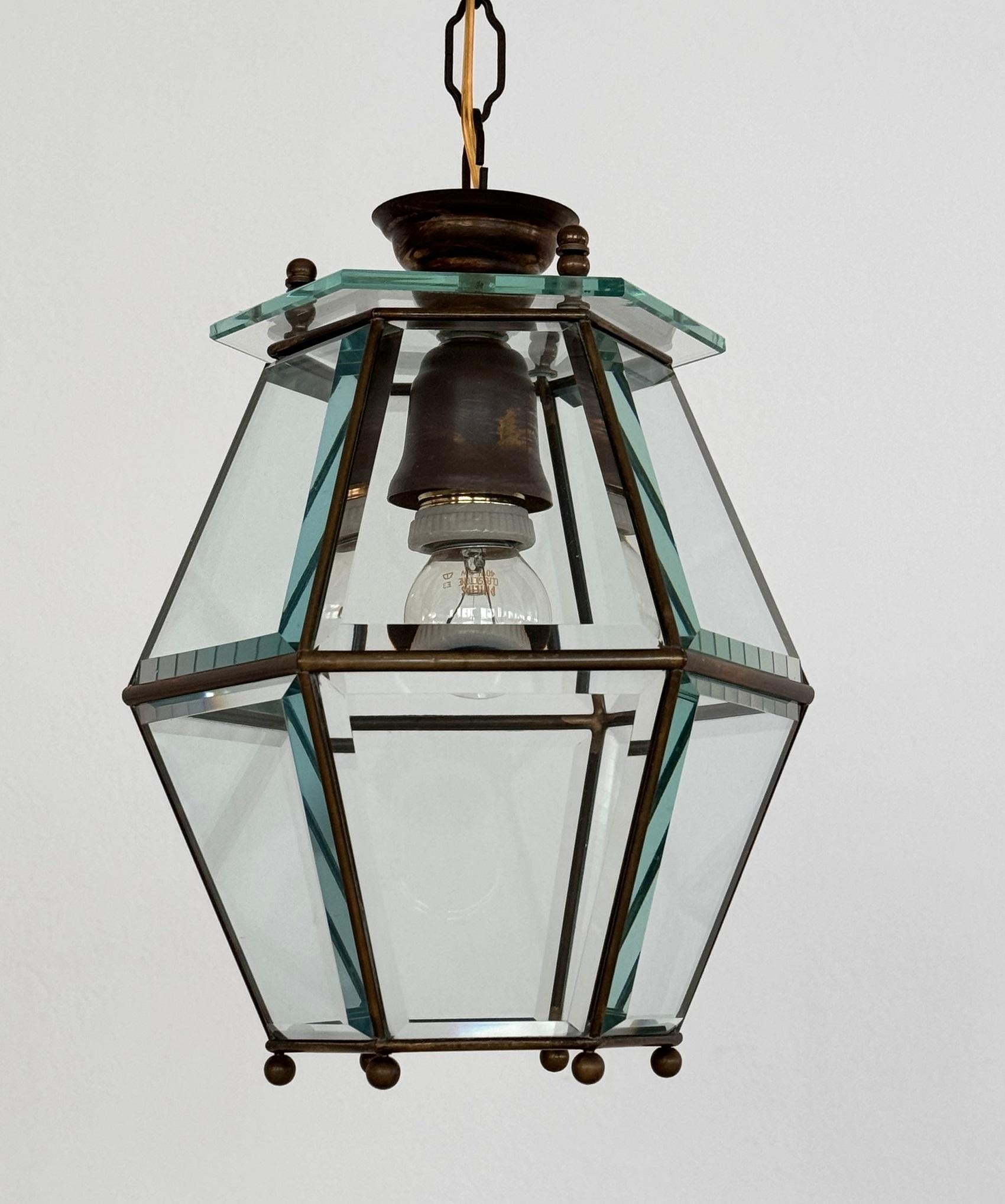 Italian Midcentury Brass and Cut Glass Lantern or Pendant Lamp, 1960s In Good Condition For Sale In Morazzone, Varese