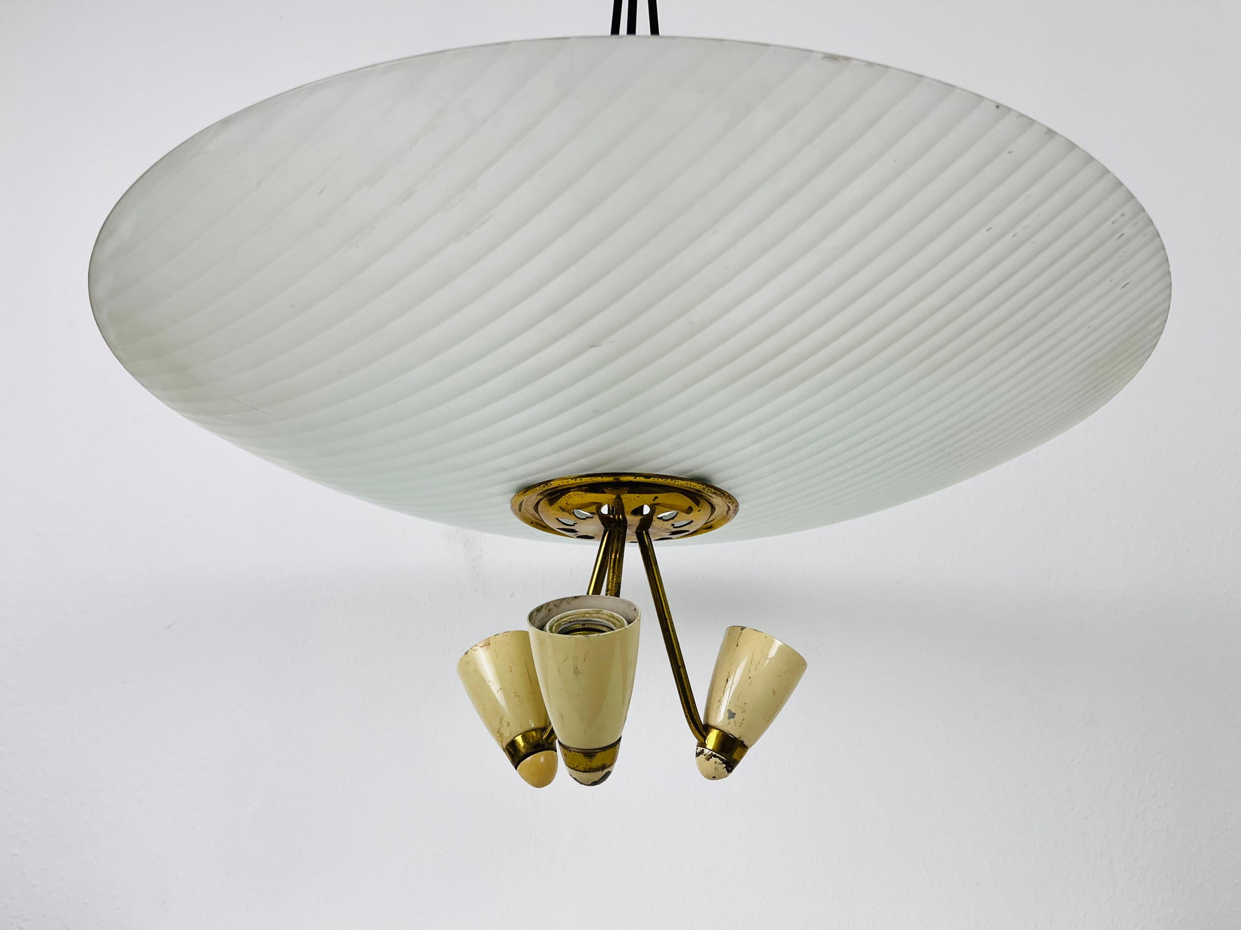 Italian Midcentury Brass and Glass Chandelier, 1950s For Sale 2