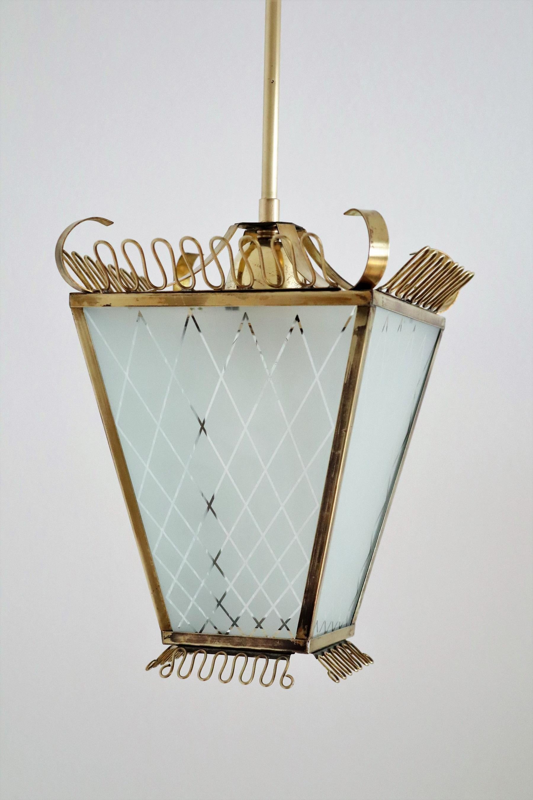Italian Midcentury Brass and Glass Lantern or Pendant Lamp, 1950 In Good Condition In Morazzone, Varese