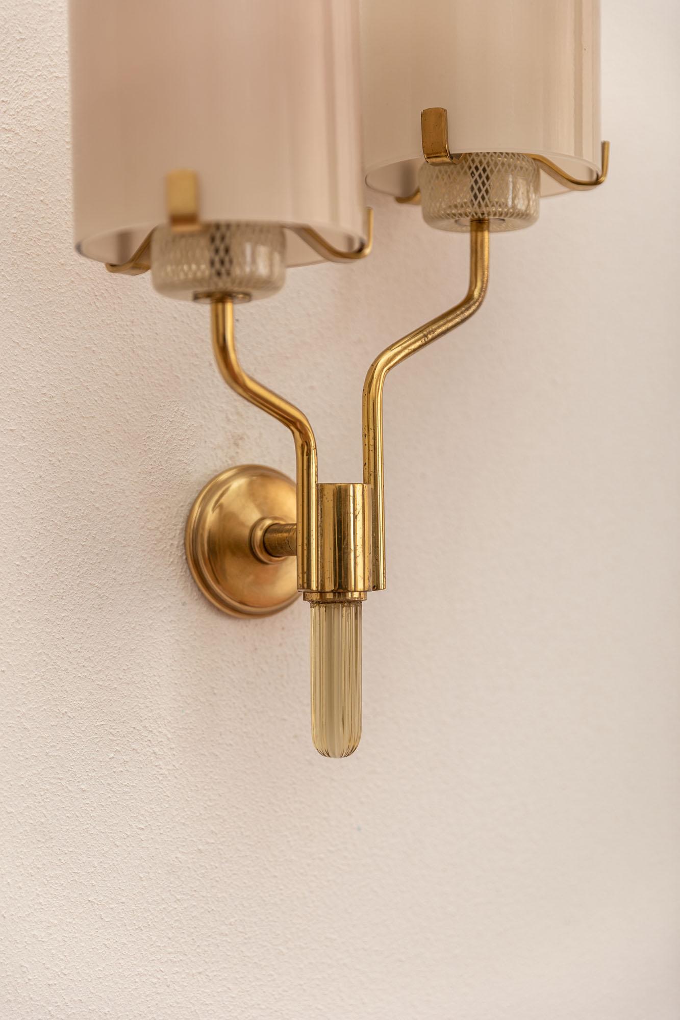 Italian Midcentury Brass and Murano Glass Wall Lights In Excellent Condition In Piacenza, Italy