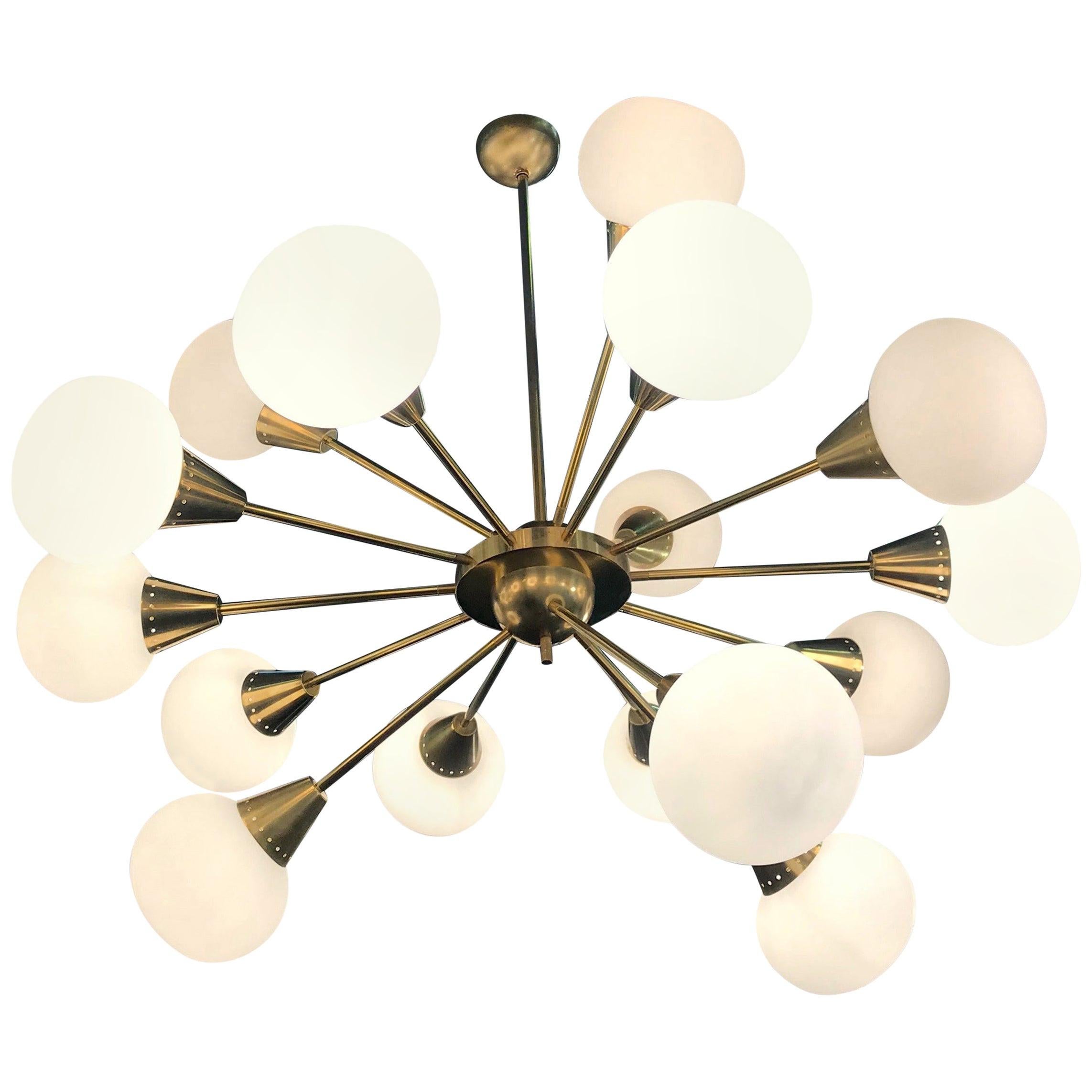 Italian Midcentury Brass and Opaline Murano Glass Large Sputnik Chandelier For Sale