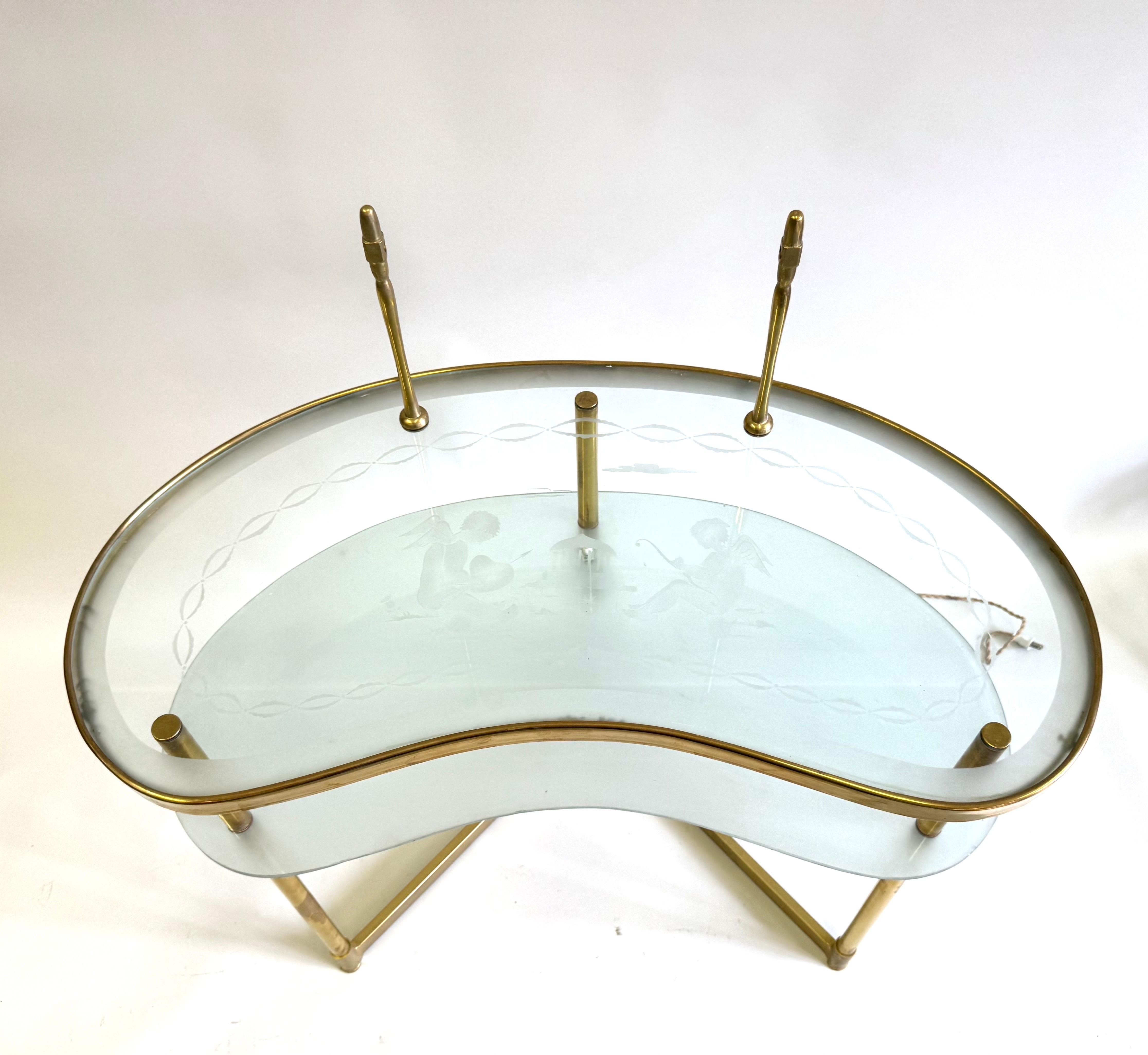 XX secolo Vanità in ottone e vetro satinato del Medioevo, tavolino/scrivania, Fontana Arte in vendita