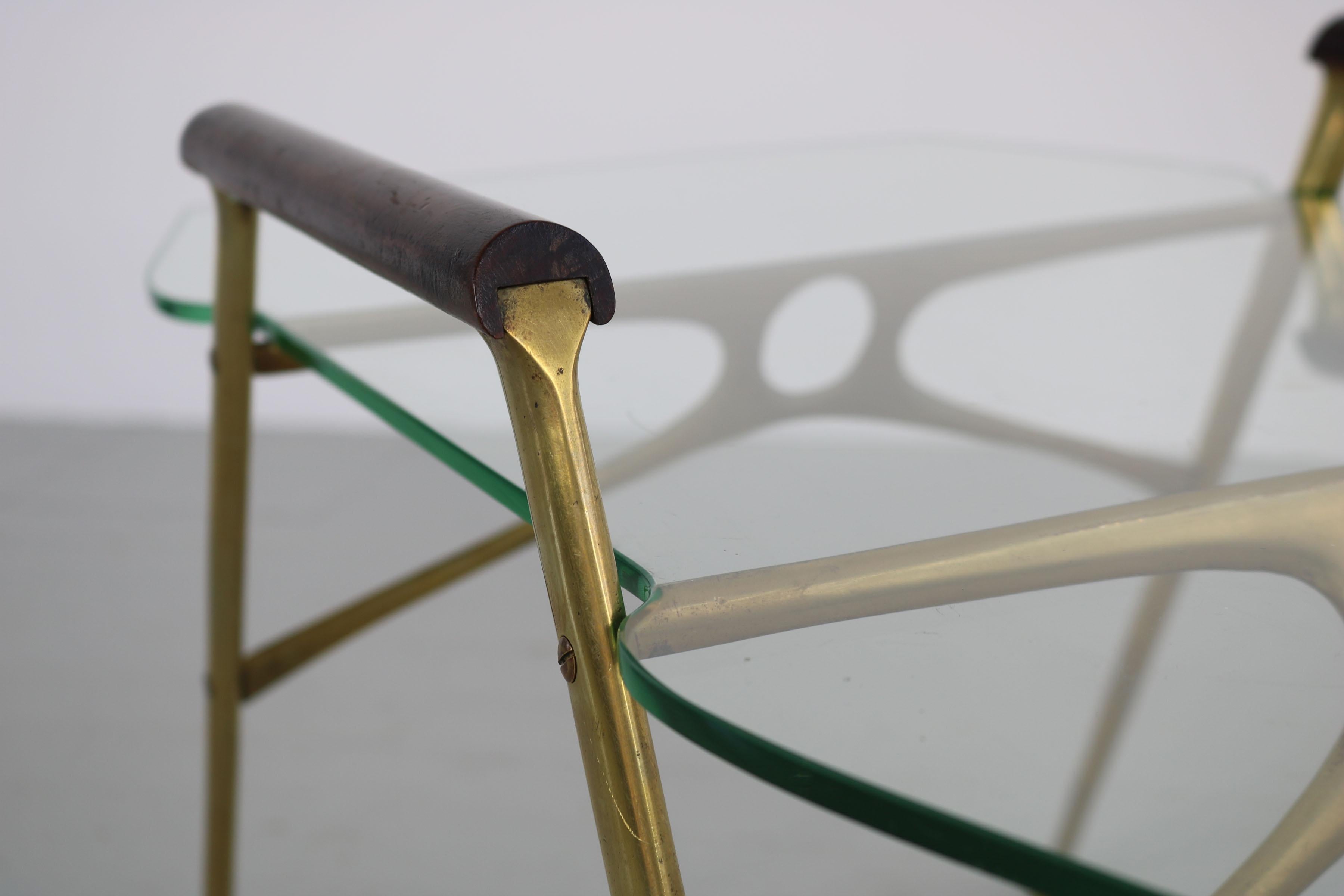 Italian Midcentury Brass Side Table with Glass Top For Sale 4