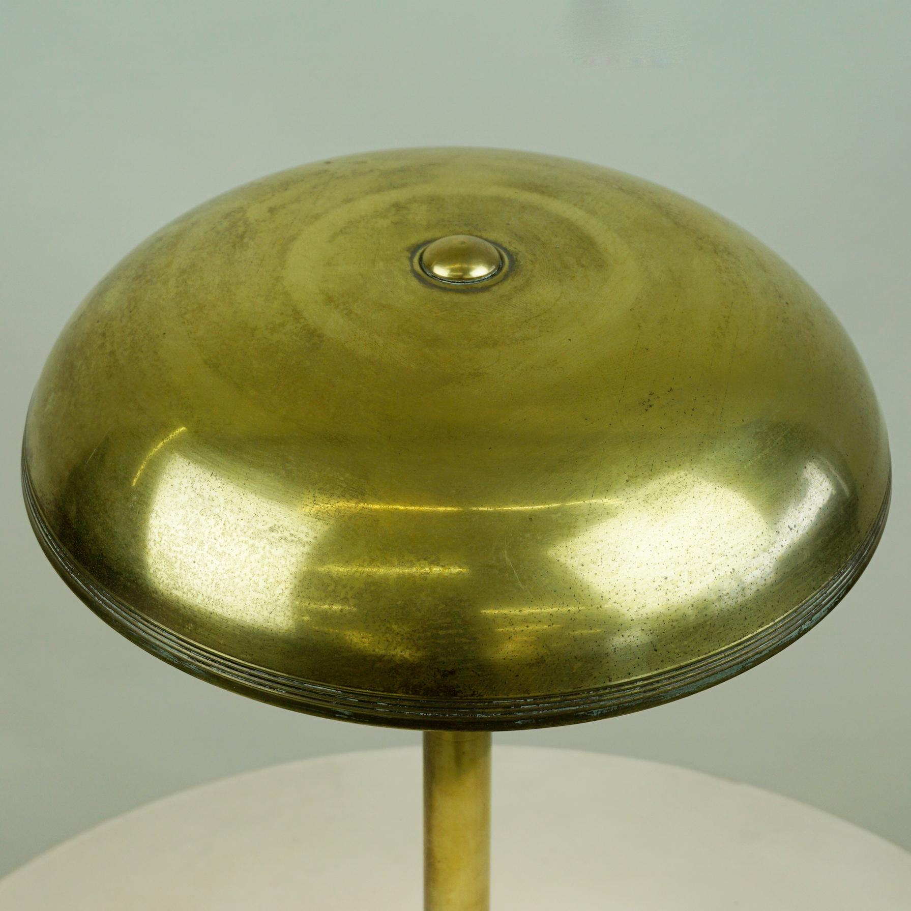 Lacquered Italian Midcentury Brass Table Lamp by Giovanni Michelucci for Lariolux