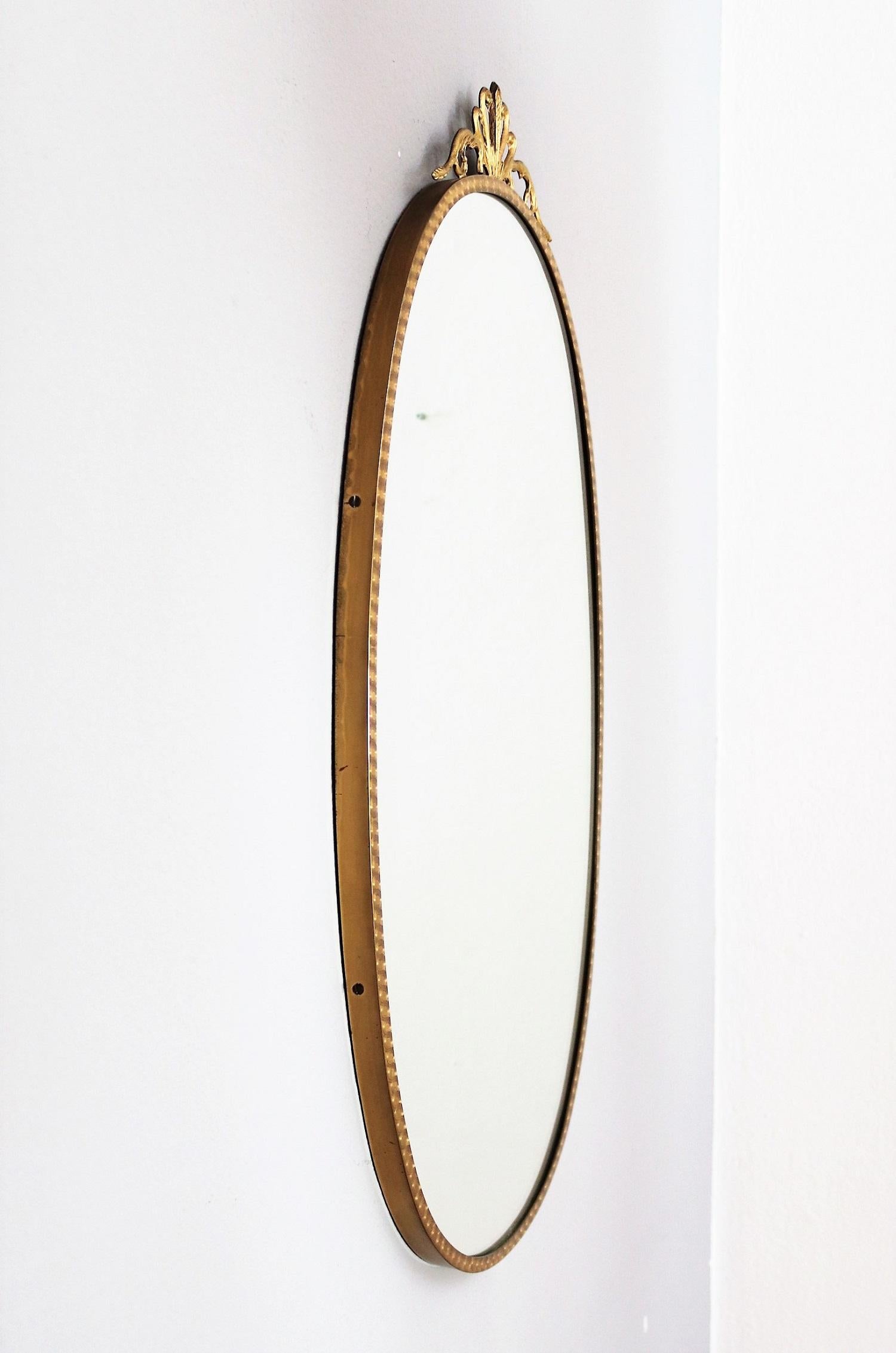 Italian Midcentury Brass Wall Mirror with Decorative Details, 1950s 5