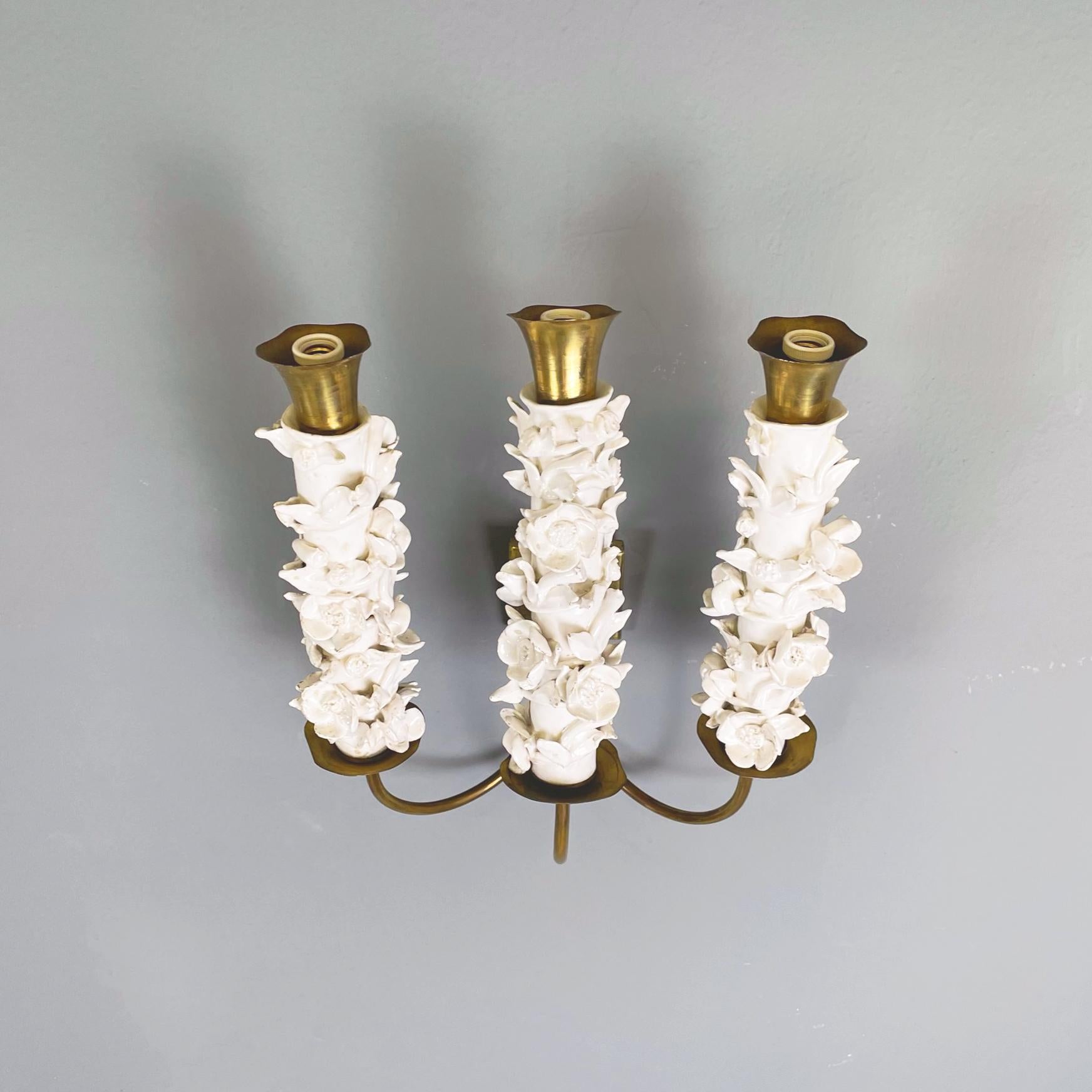 Mid-20th Century Italian Midcentury Brass White Floral Ceramic Wall Lamps by Luigi Zortea, 1949 For Sale