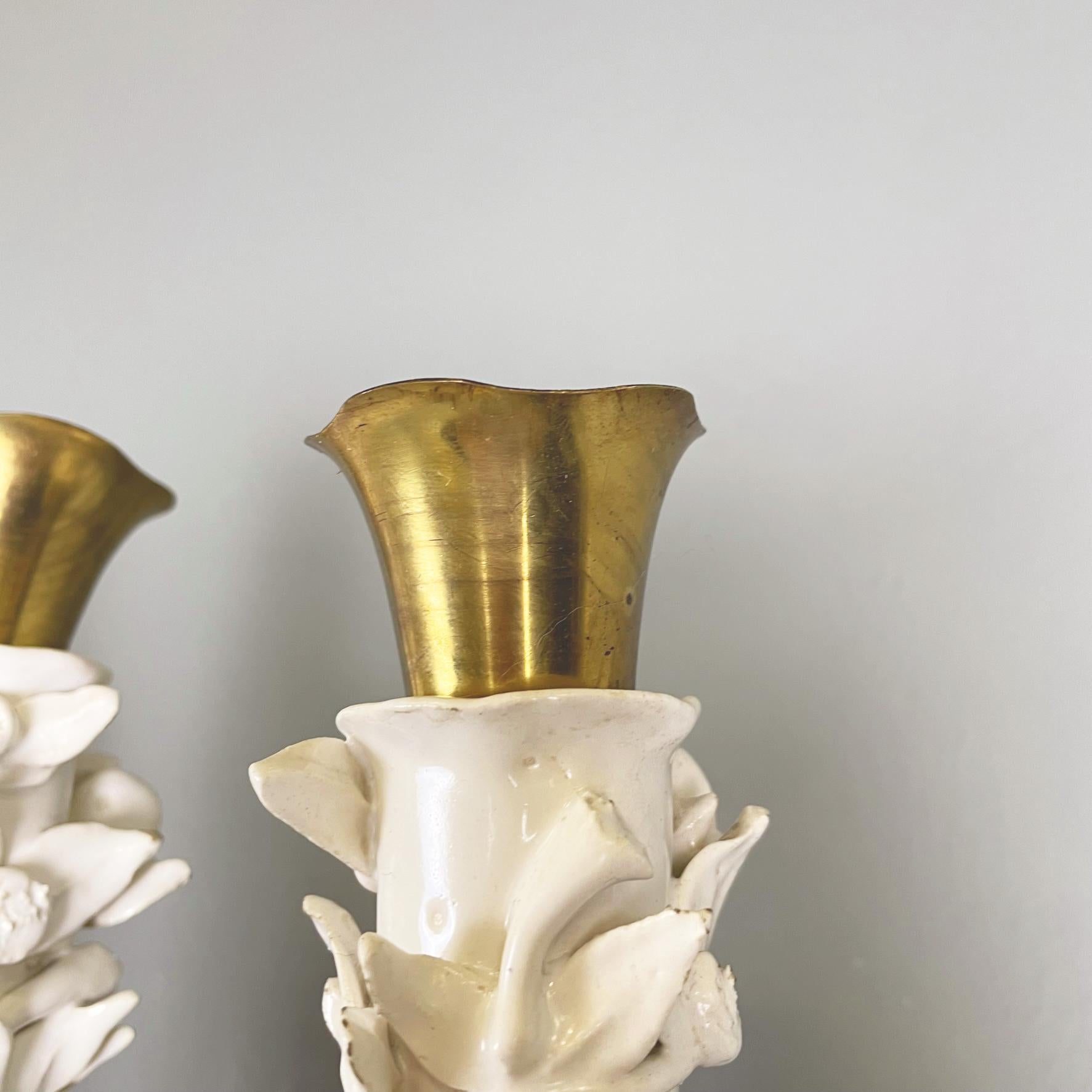 Italian Midcentury Brass White Floral Ceramic Wall Lamps by Luigi Zortea, 1949 For Sale 4