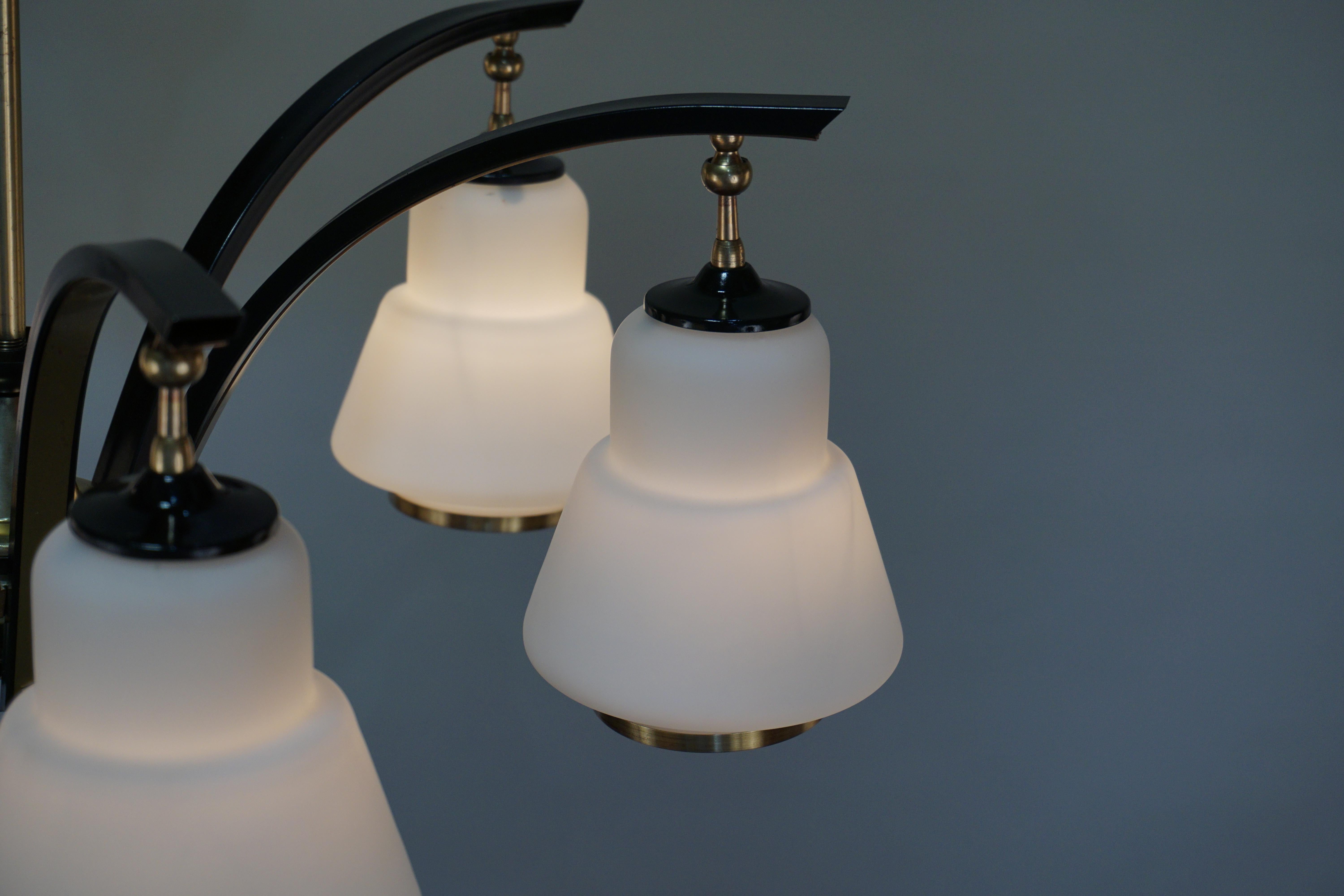 Lampadario italiano del Medioevo in bronzo e vetro 2