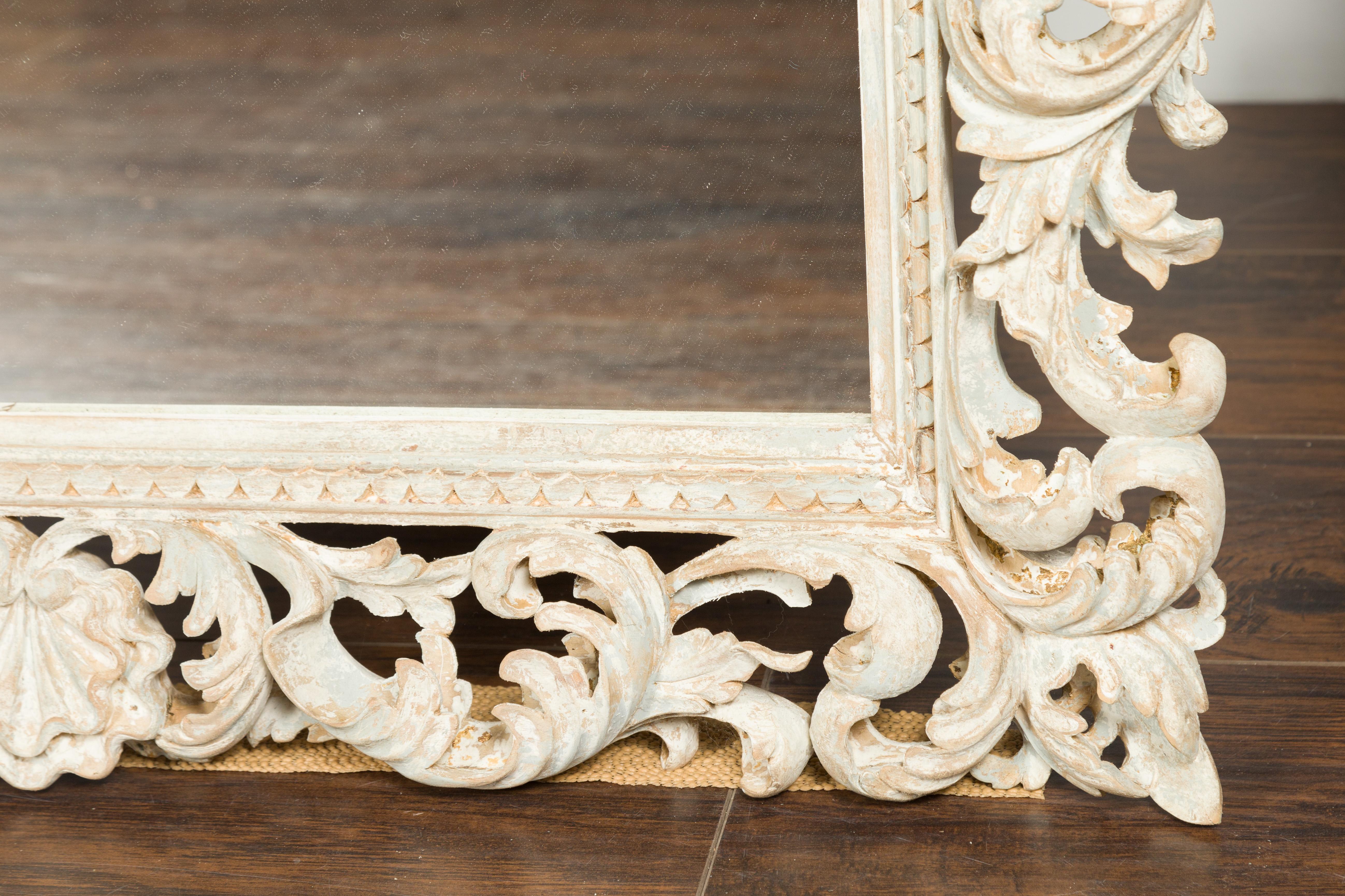 Italian Midcentury Carved Mirror with Scrolling Acanthus Leaves and Shell Motifs 6
