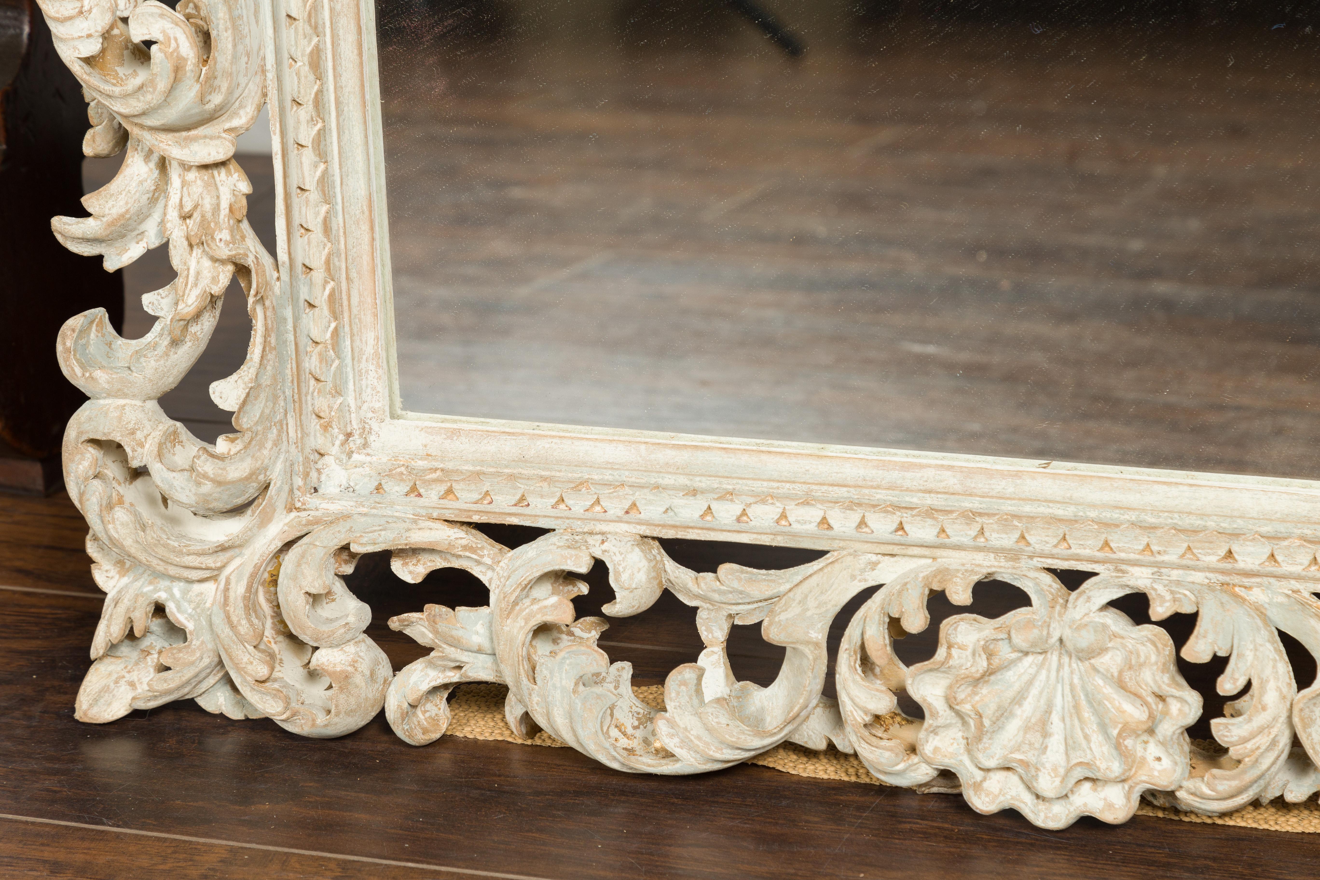 Italian Midcentury Carved Mirror with Scrolling Acanthus Leaves and Shell Motifs 7