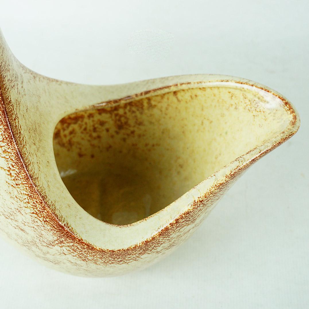 Metà XX secolo Brocca in ceramica italiana del Medioevo di Roberto Rigon per Bertoncello in vendita